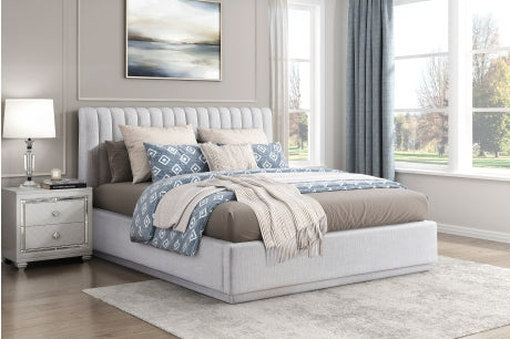2320 Bedroom Mulvane Collection - Queen Platform Bed