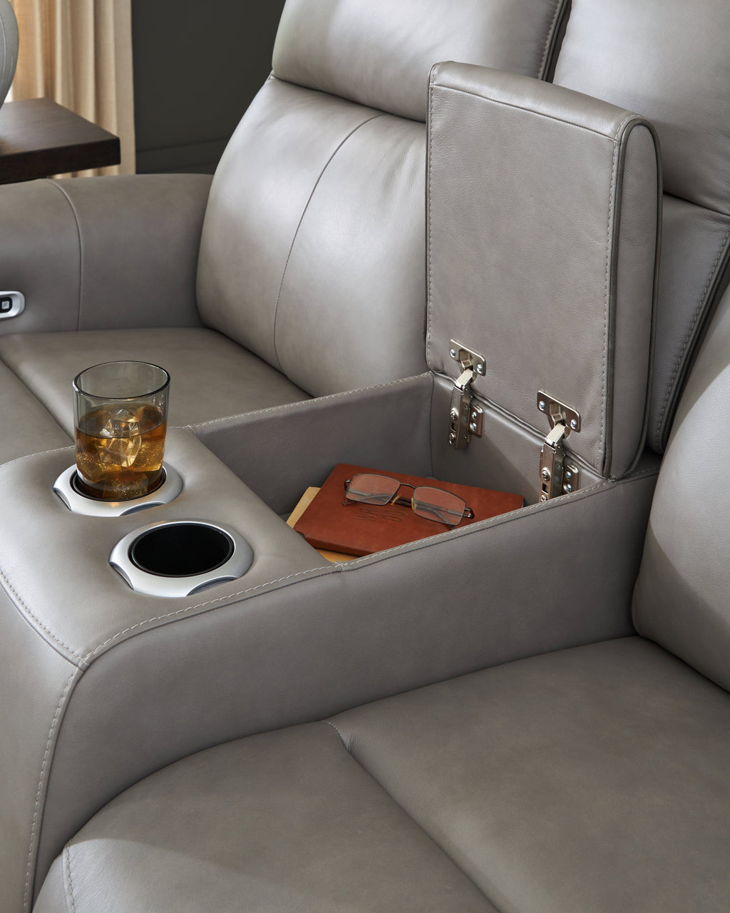 5Z-Comfort Coin Power Reclining Loveseat with Console