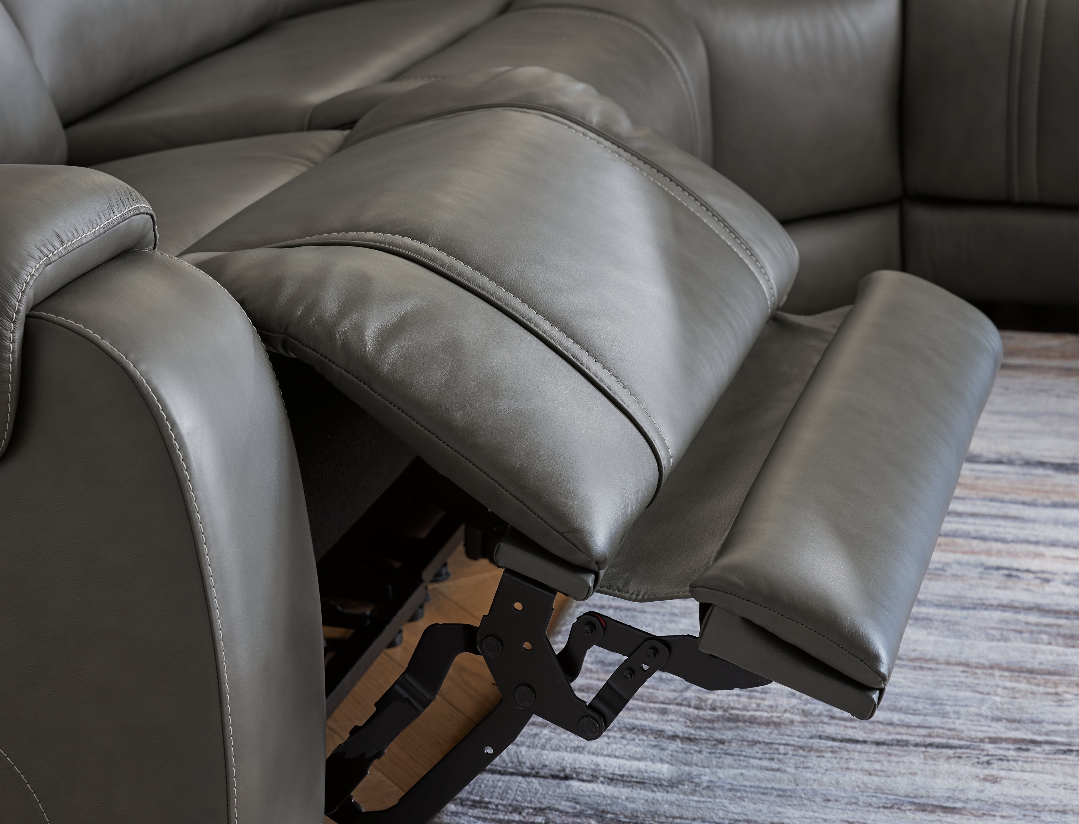 5Z - Pittson Anchor 6-Piece Power Reclining Sectional
