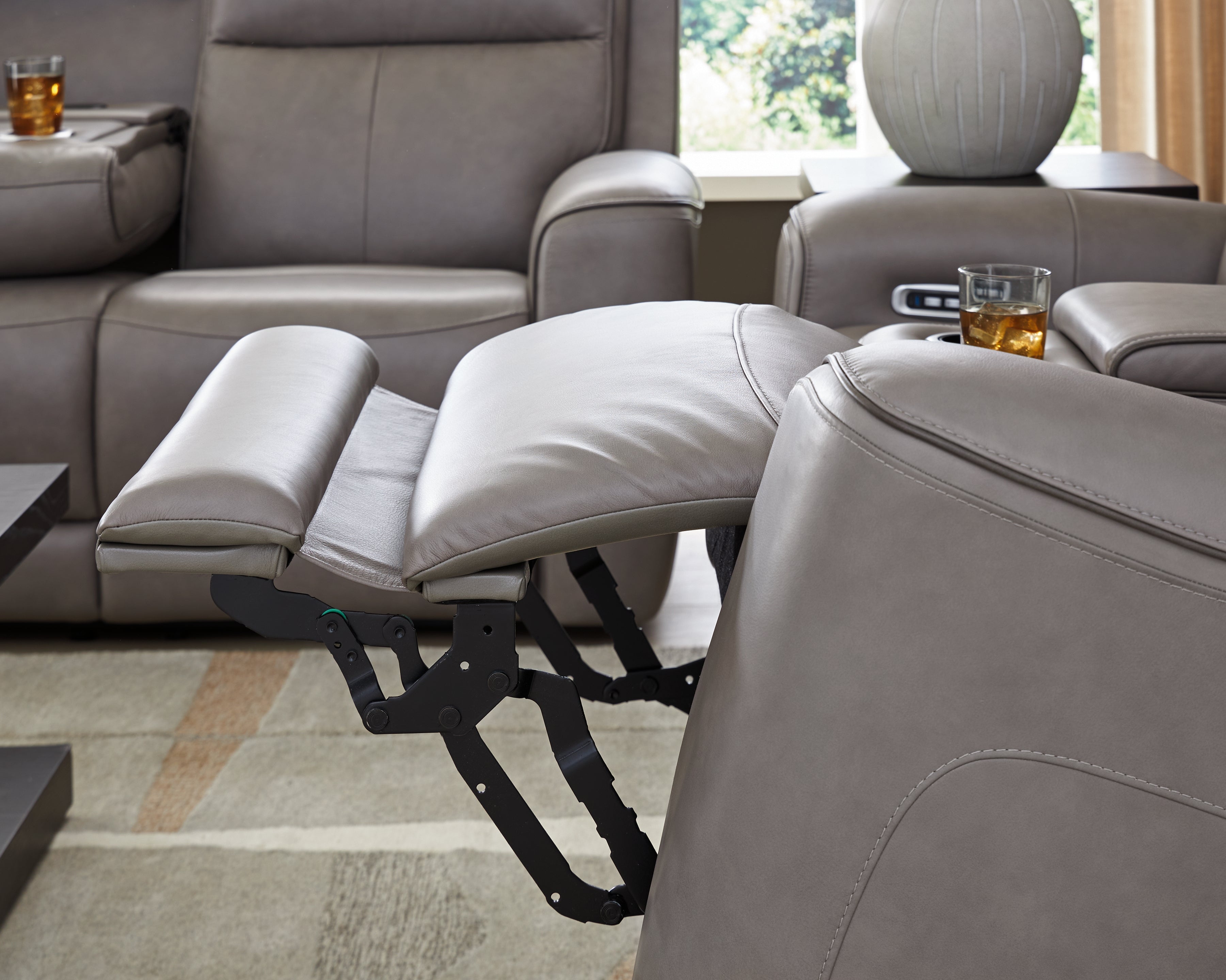 5Z-Relaxation Coin Power Reclining Loveseat with Console