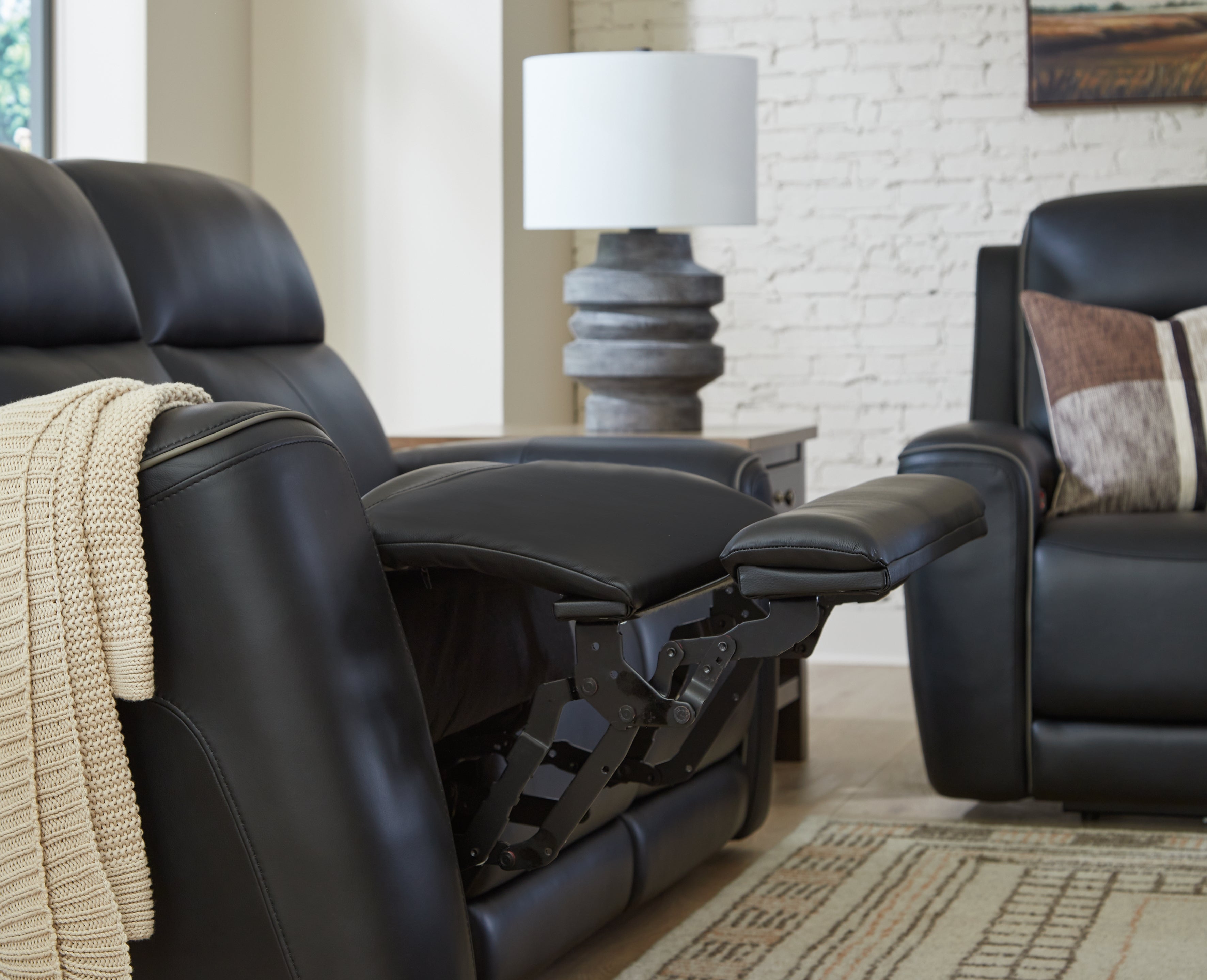 5Z-Relaxation Onyx Power Reclining Loveseat with Console