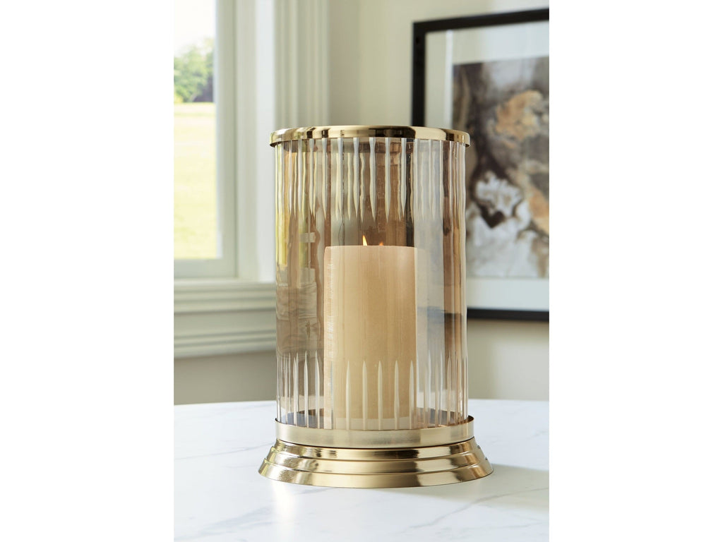 Aavinson Gold Candle Holder