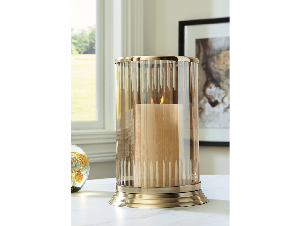 Aavinson Gold Candle Holder