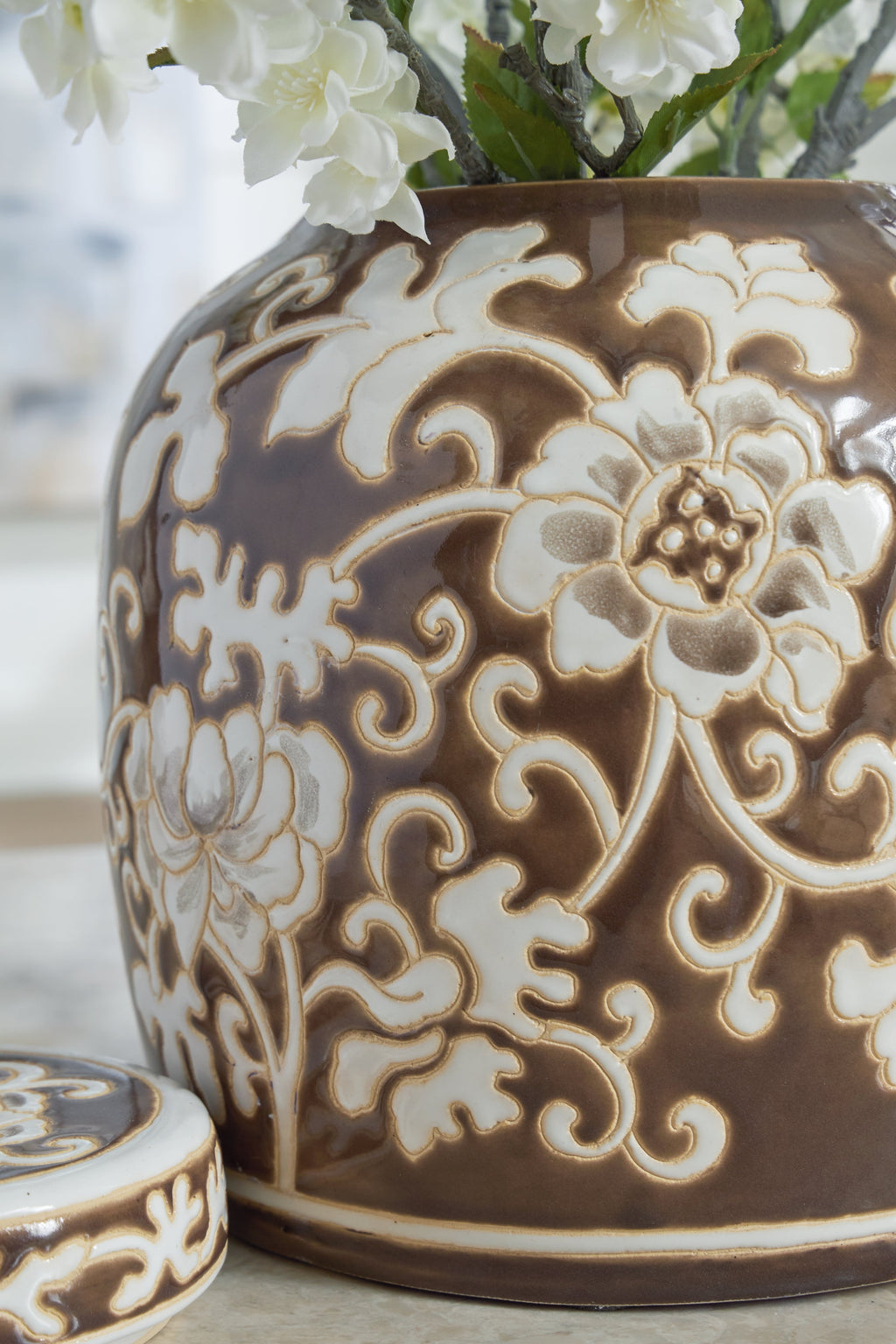 Adalham Brown/Cream Jar