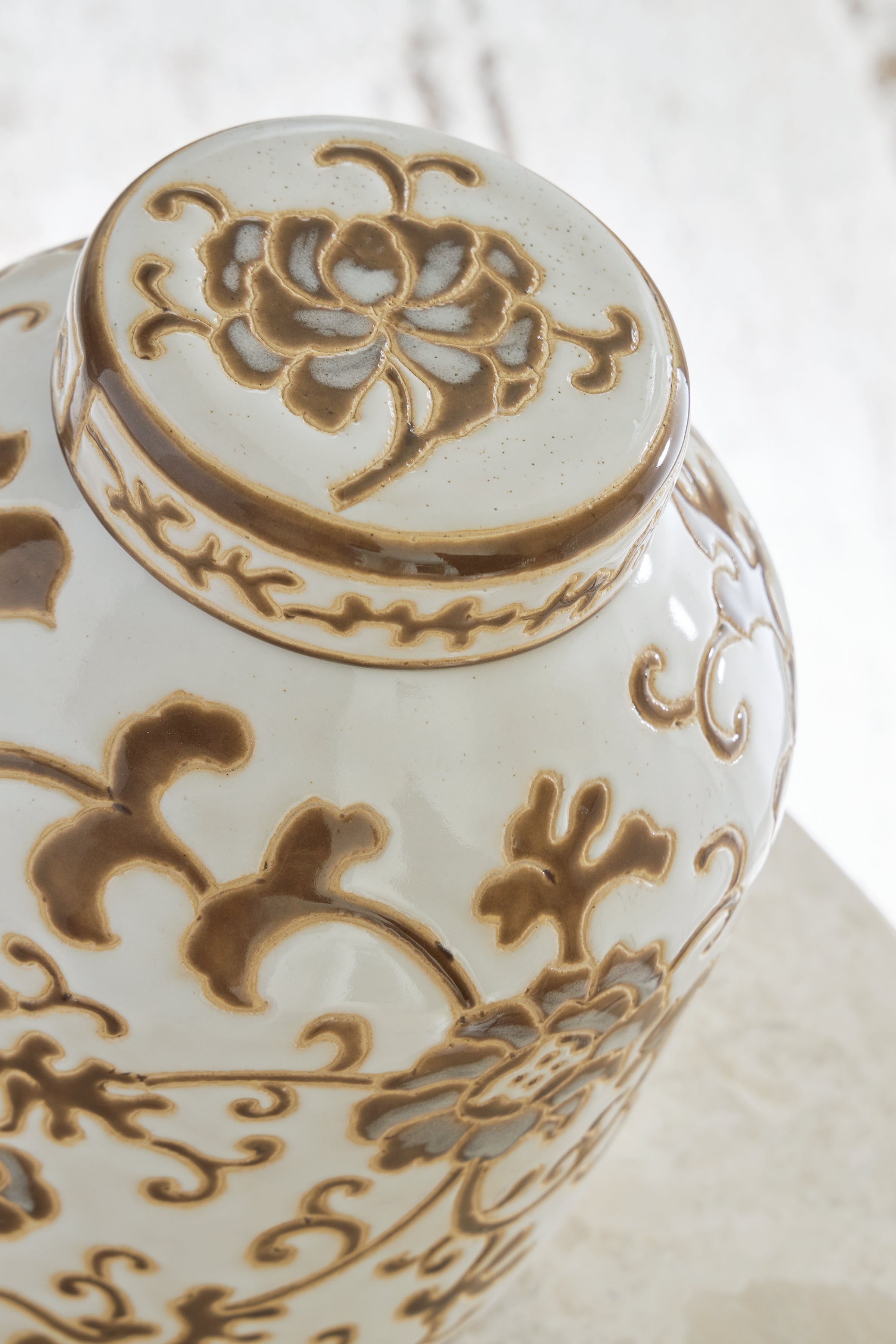 Adalham Cream/Brown Jar
