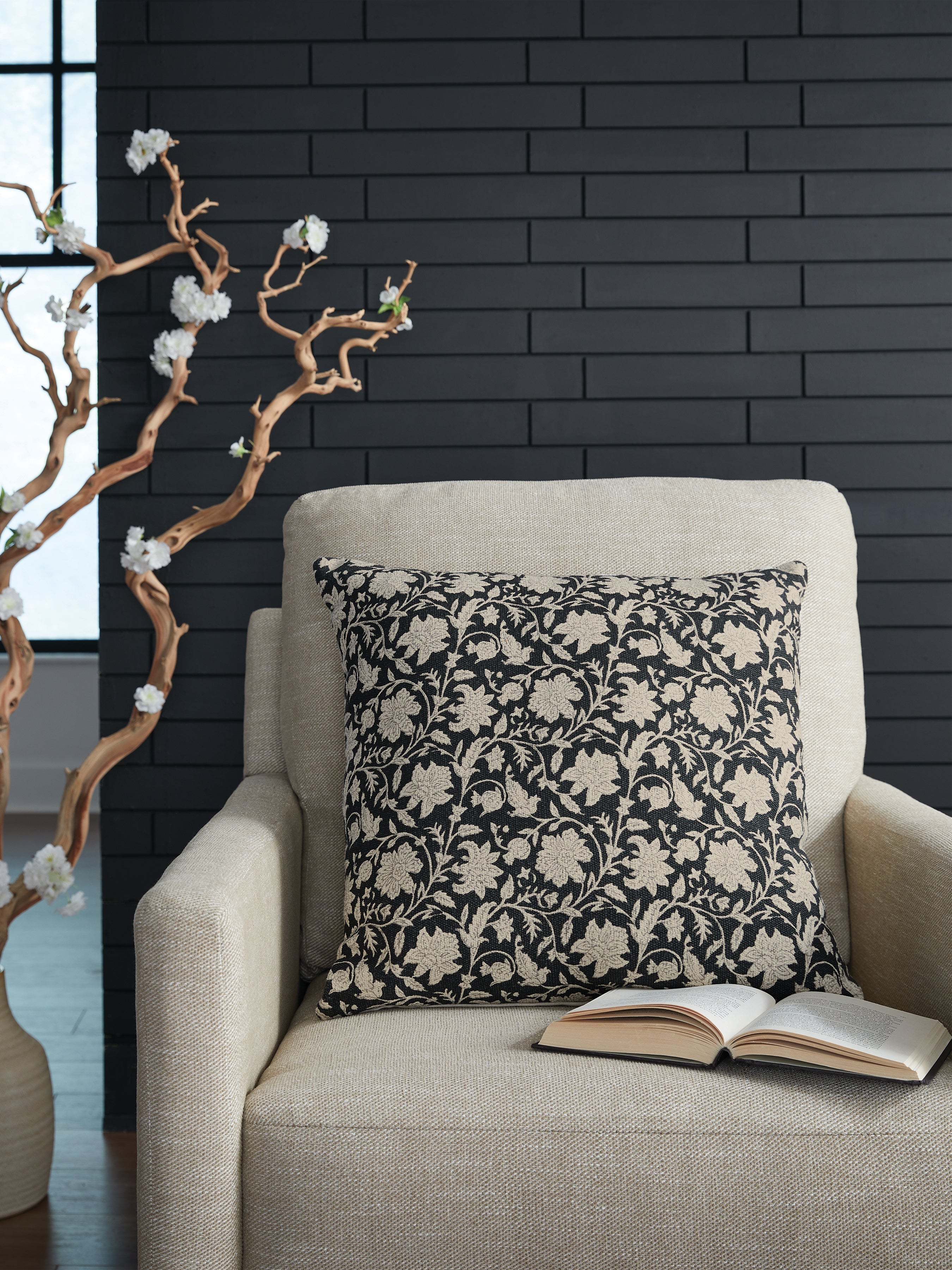 Alanderson Black/Ivory Pillow