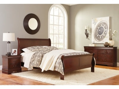 Alisdair Queen Sleigh Bedroom Set with Dresser and Mirror