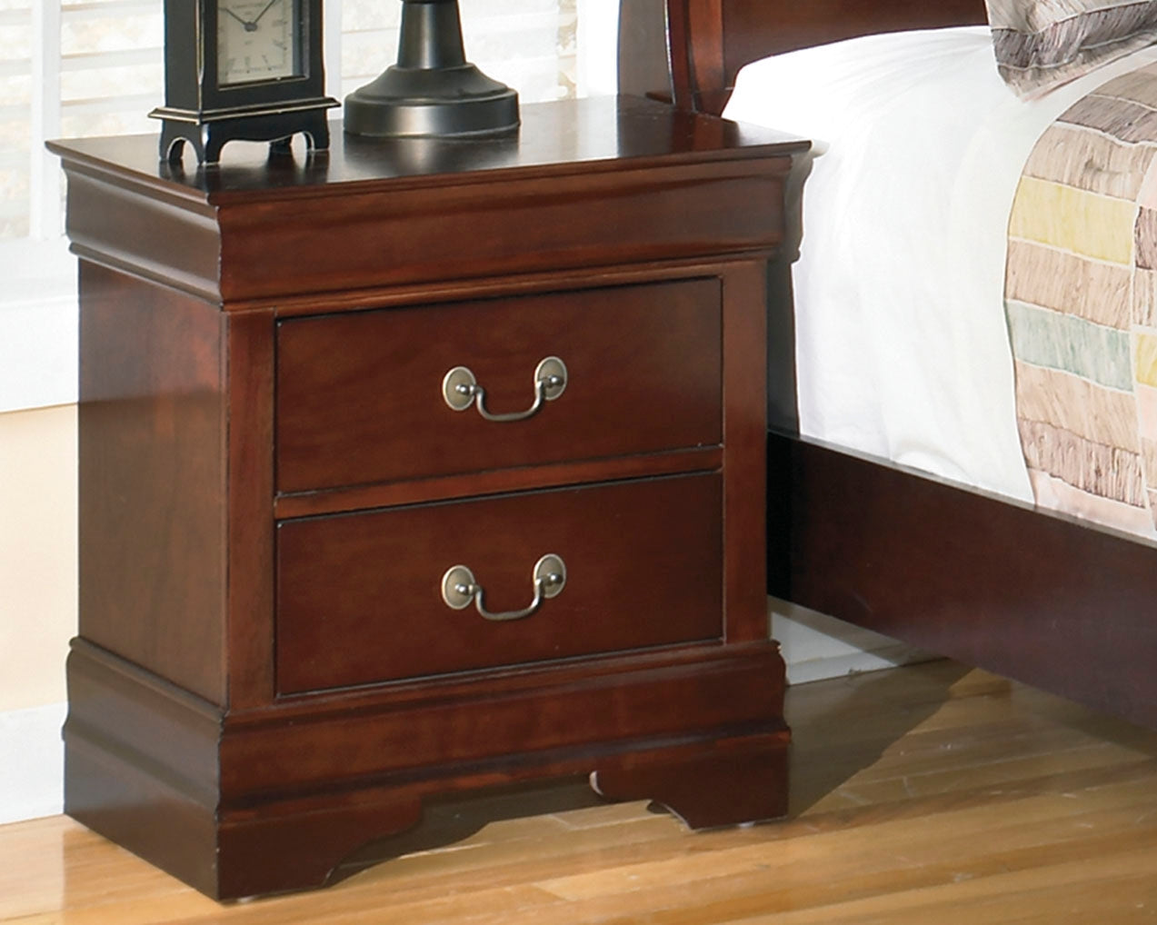 Alisdair Reddish King Sleigh Bedroom Set, Brown