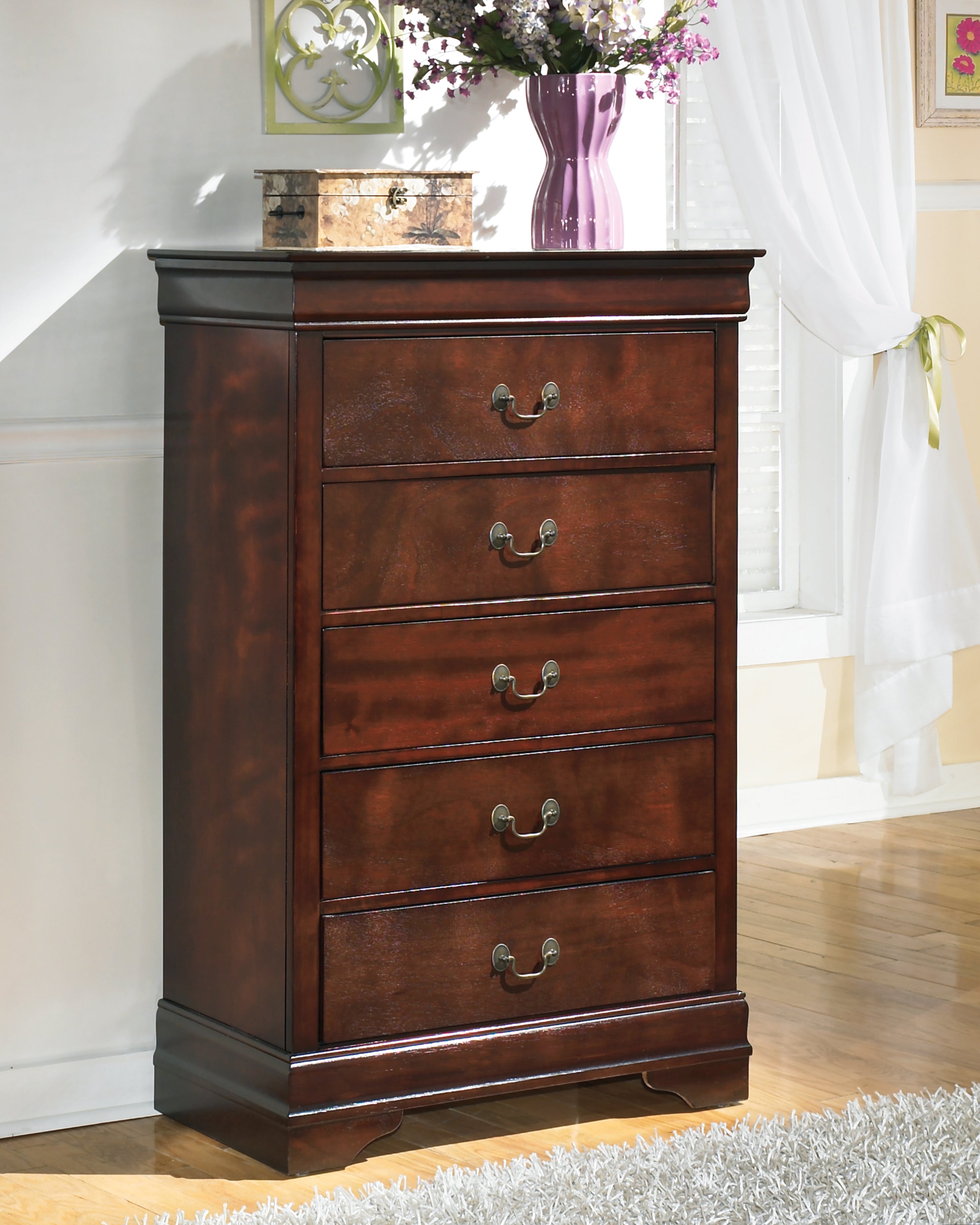 Alisdair Reddish Queen Sleigh Bed, Dresser, Chest and Nightstand, Brown