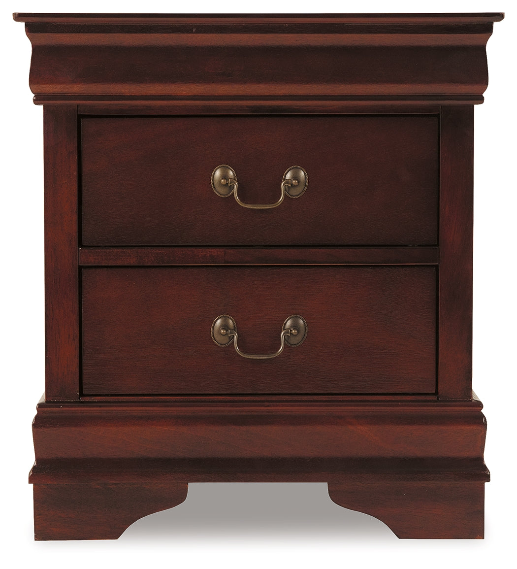 Alisdair Reddish Brown Queen Sleigh Bedroom Set with 2 Nightstands
