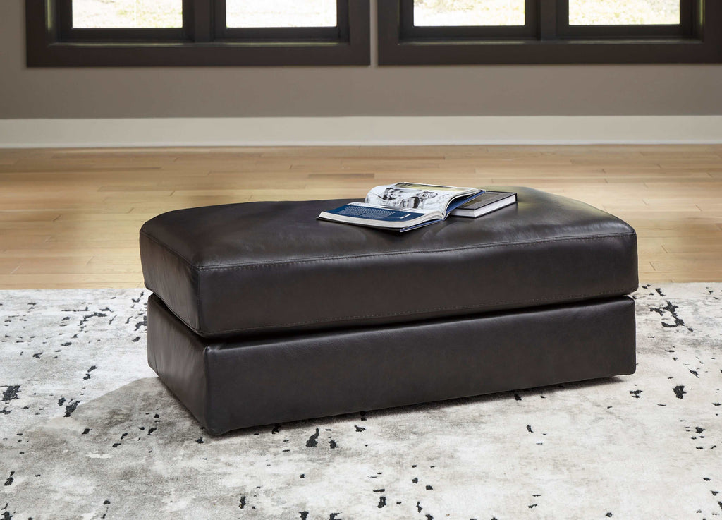 Amiata Onyx Leather Loveseat
