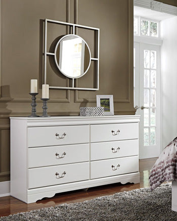 Anarasia White Six Drawer Dresser