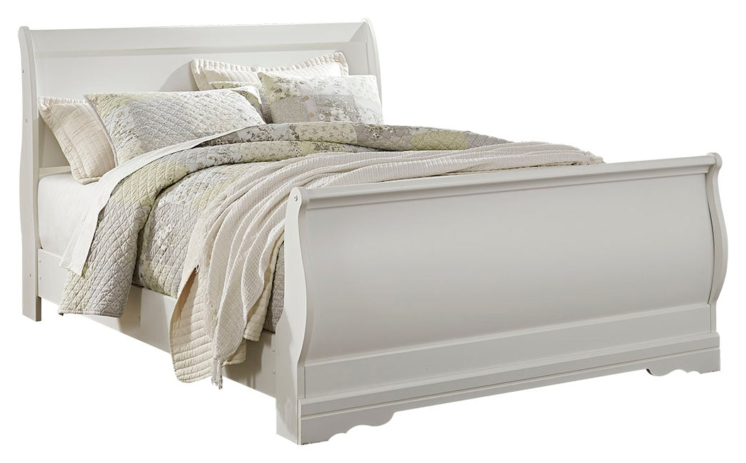 Anarasia White Queen Sleigh Bedroom Set with Chest and 2 Nightstands