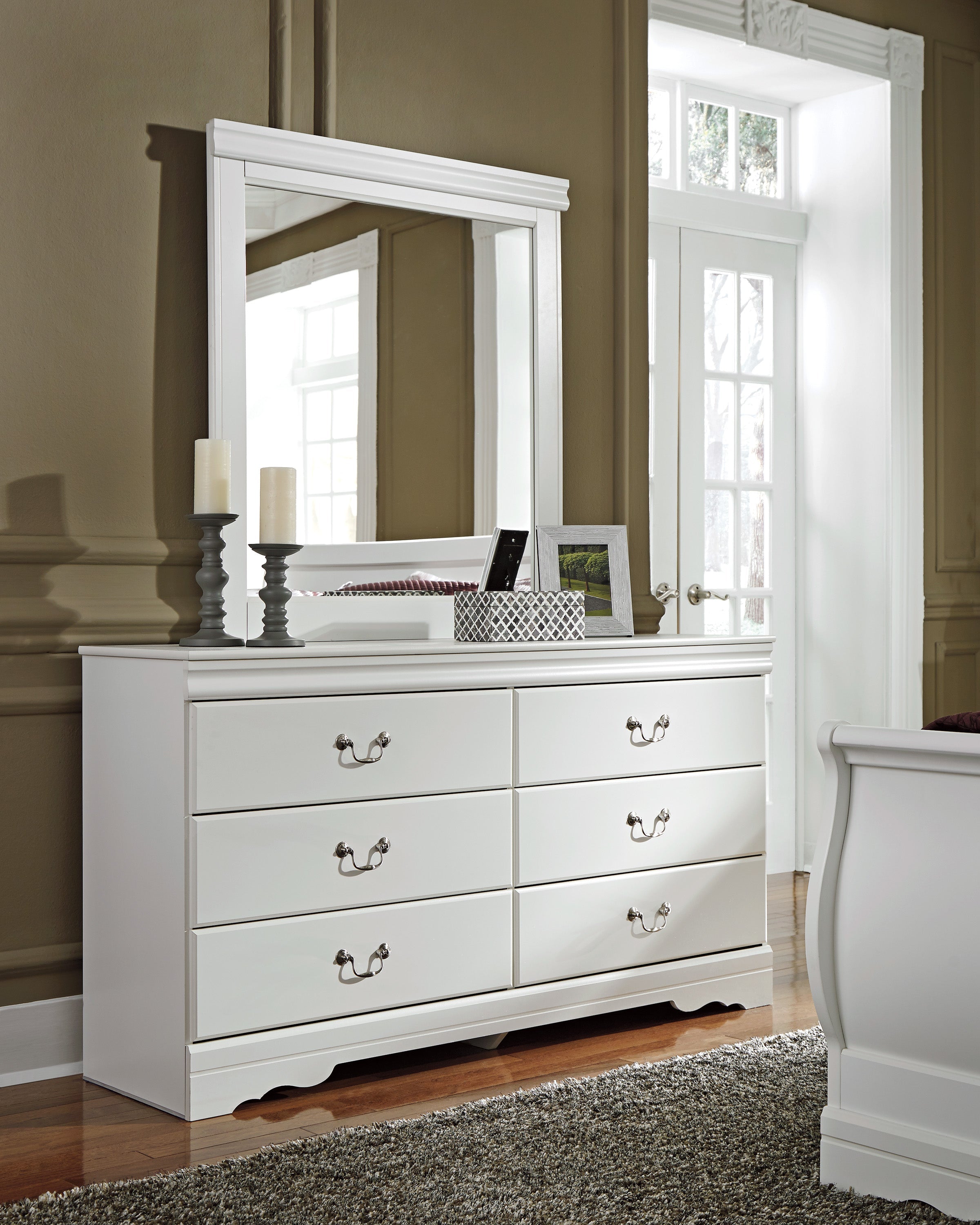 Anarasia Queen Sleigh Bedroom Set, White