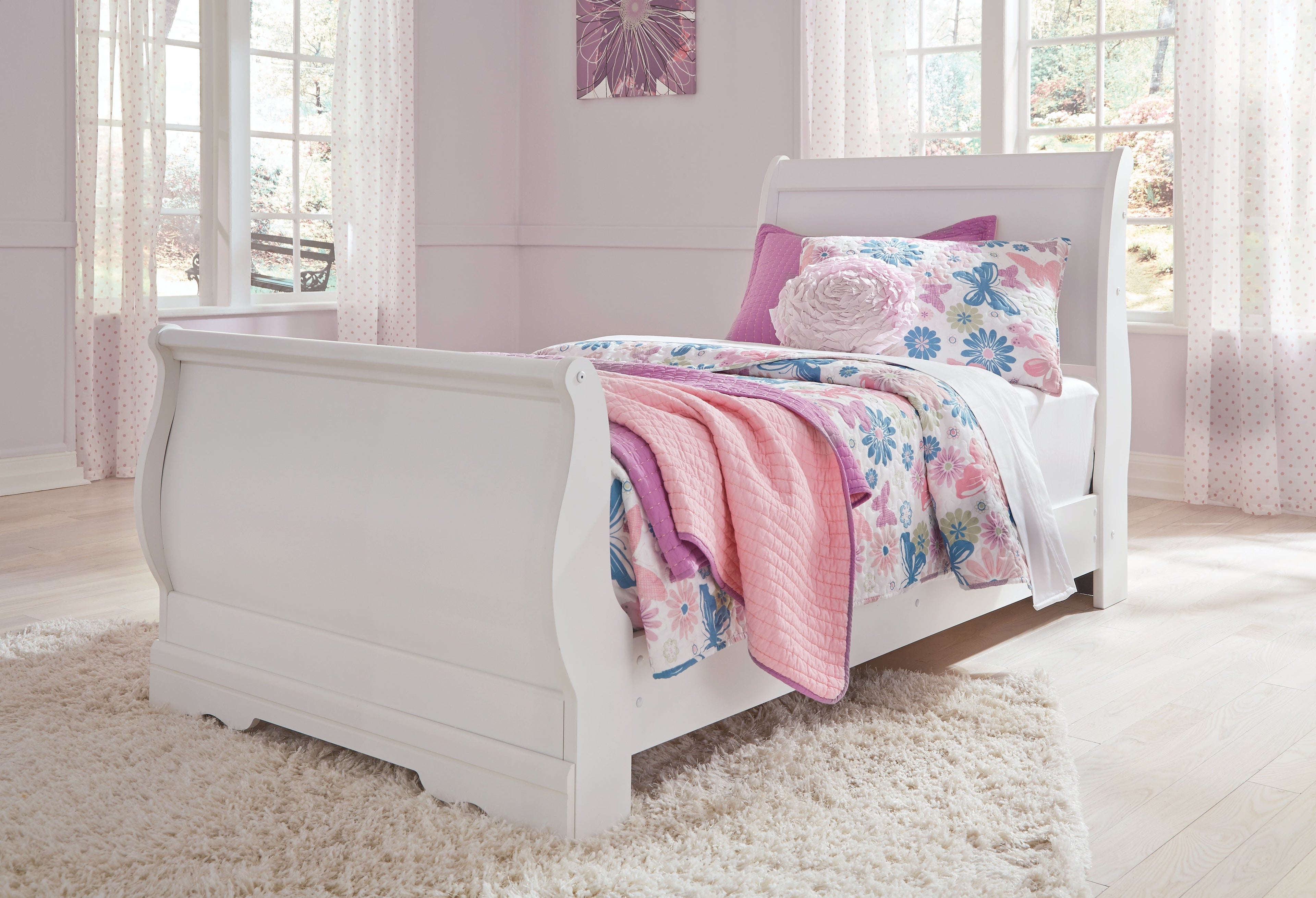 Anarasia White Twin Sleigh Bed, Chest and Nightstand