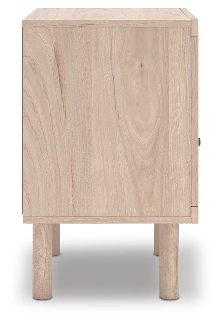 Arloster /Tan/White Full Panel Storage Bed, Dresser, Mirror and Nightstand, Brown