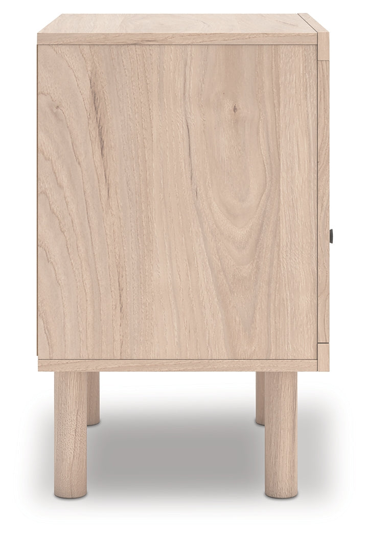Arloster Tan One Drawer Nightstand