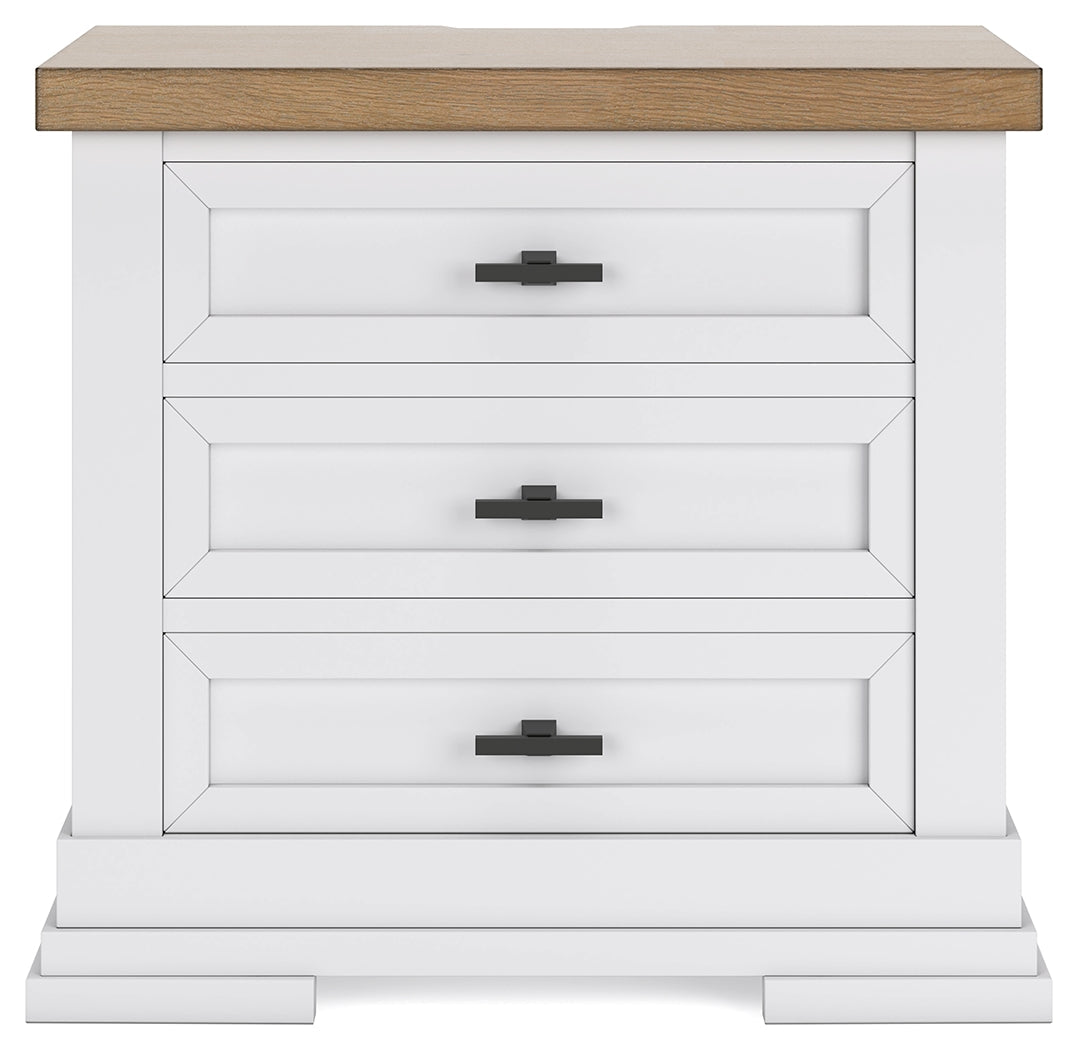 Ashbryn /Natural Queen Panel Storage Bedroom Set, White
