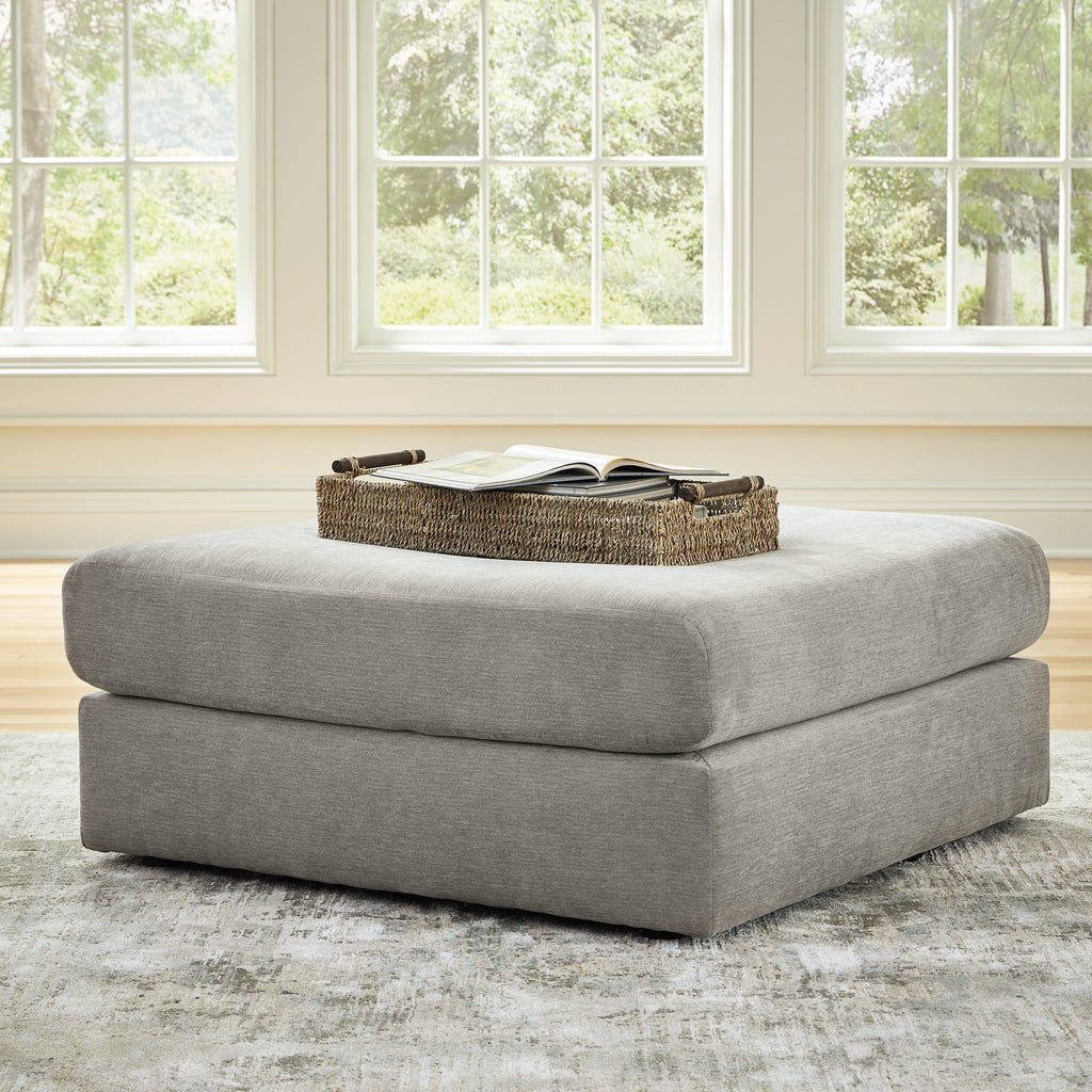 Avaliyah Ash 4-Piece Sectional and Oversized Accent Ottoman
