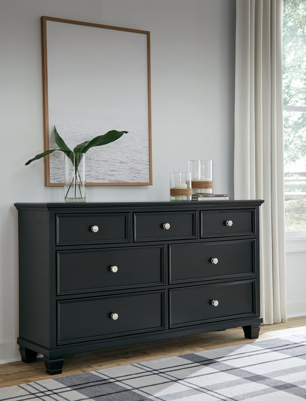 Lanolee California King Panel Bed, Dresser, Chest and 2 Nightstands, Black