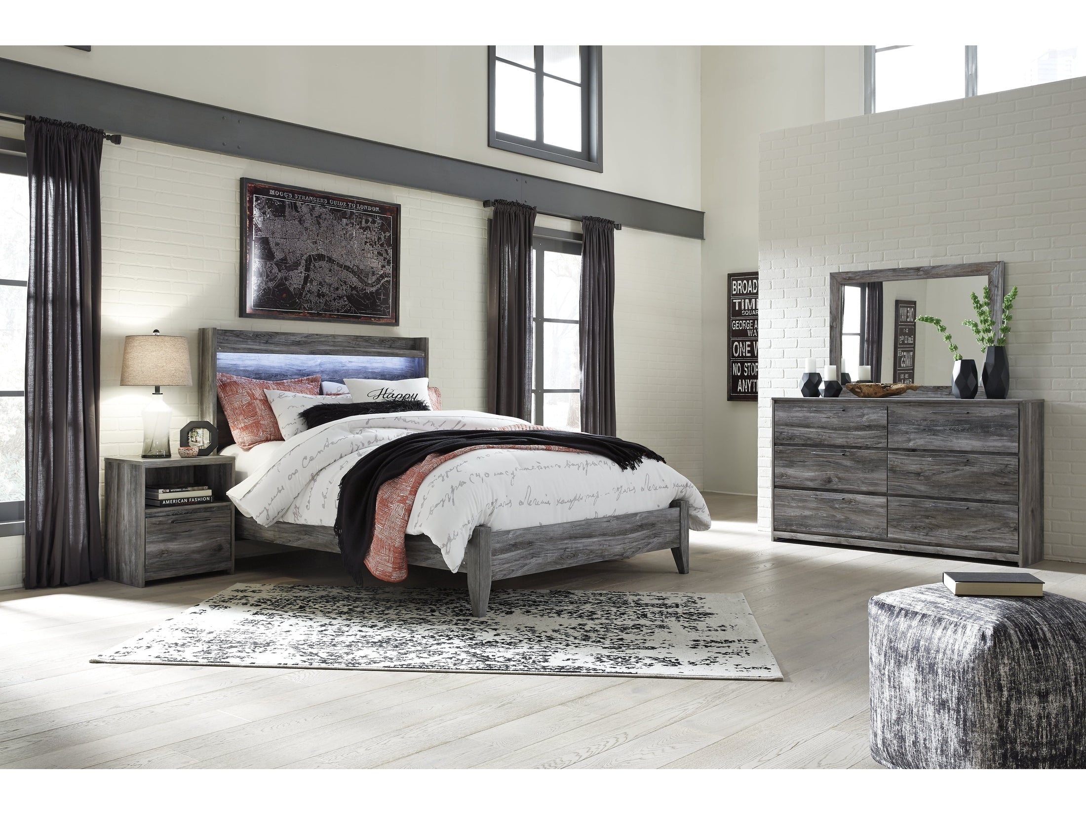 Baystorm Queen Panel Bedroom Set, Gray