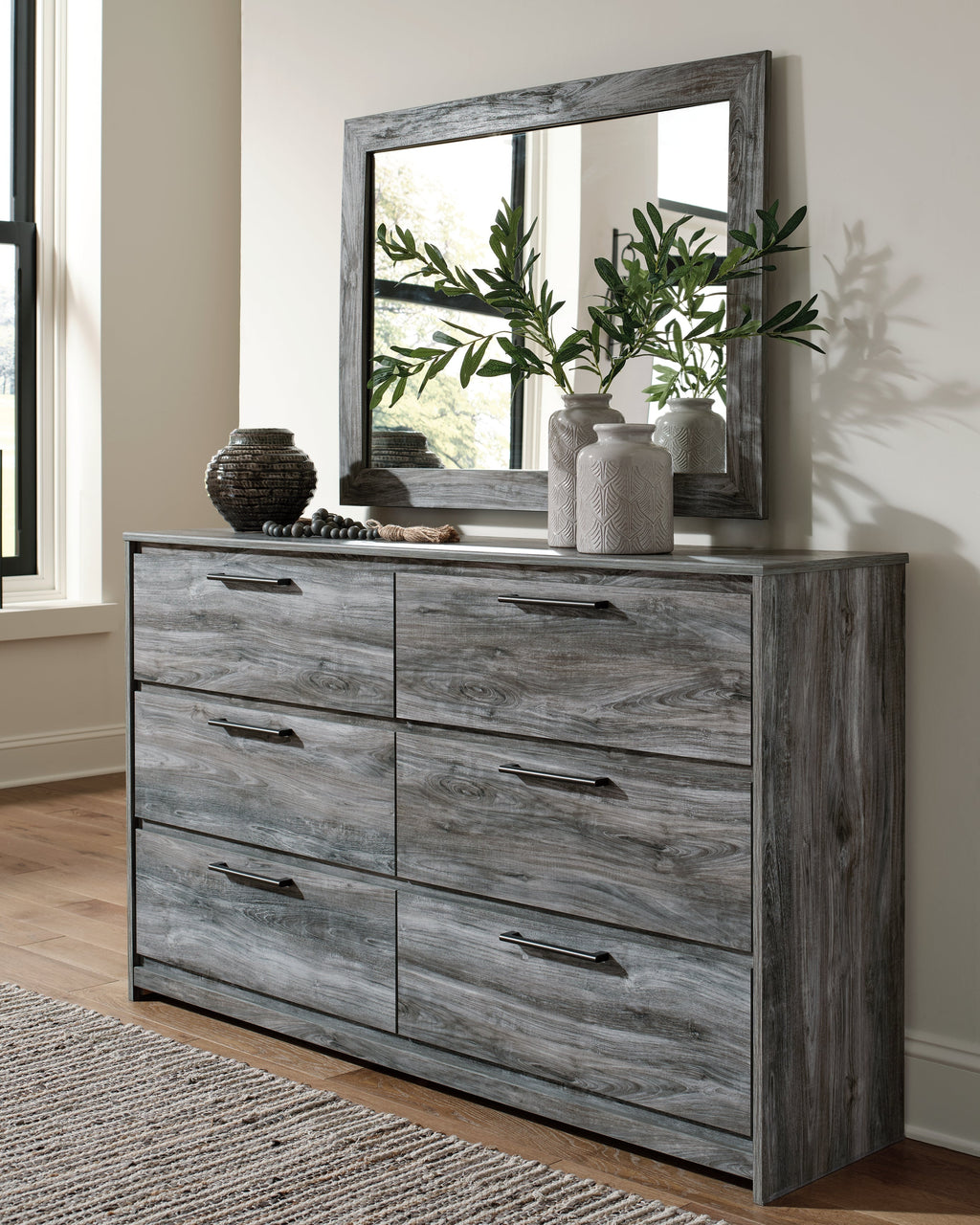 Baystorm Queen Panel Bedroom Set, Gray