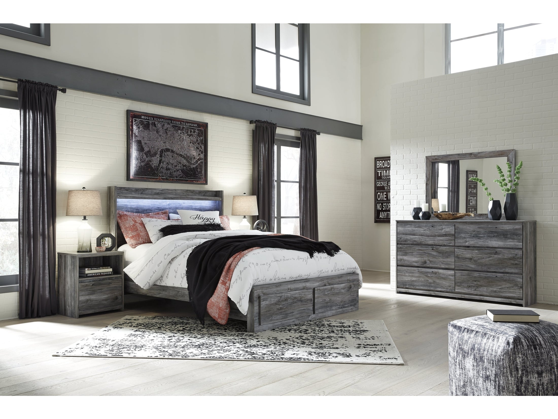 Baystorm Queen Panel Storage Bedroom Set, Gray
