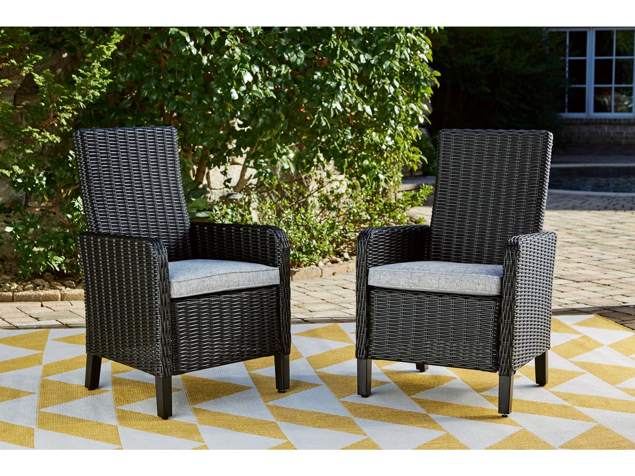 Beachcroft Black/Light Gray Outdoor Arm Chair with Cushion (Set of 2)