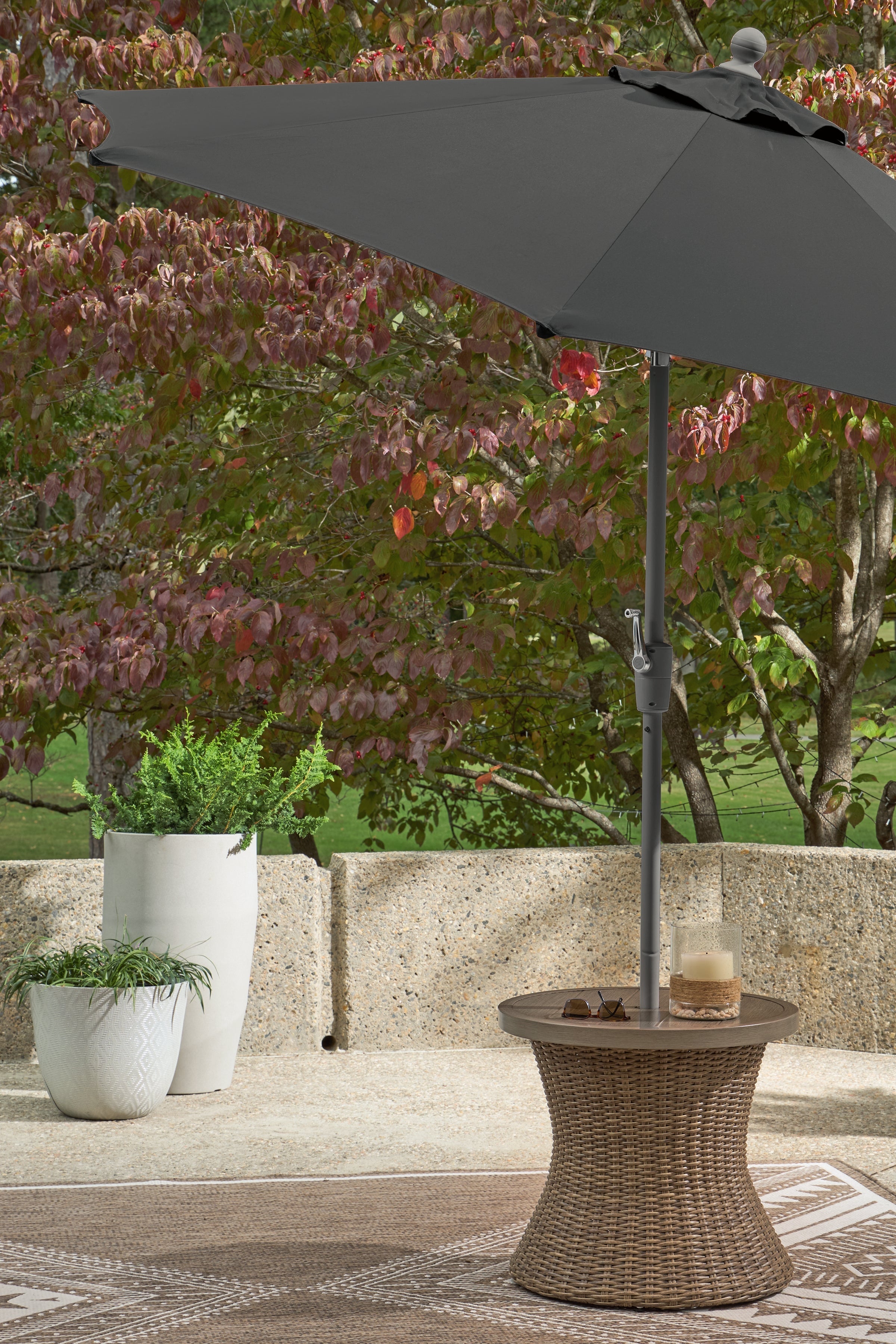 Beachcroft New Beige Outdoor End Table