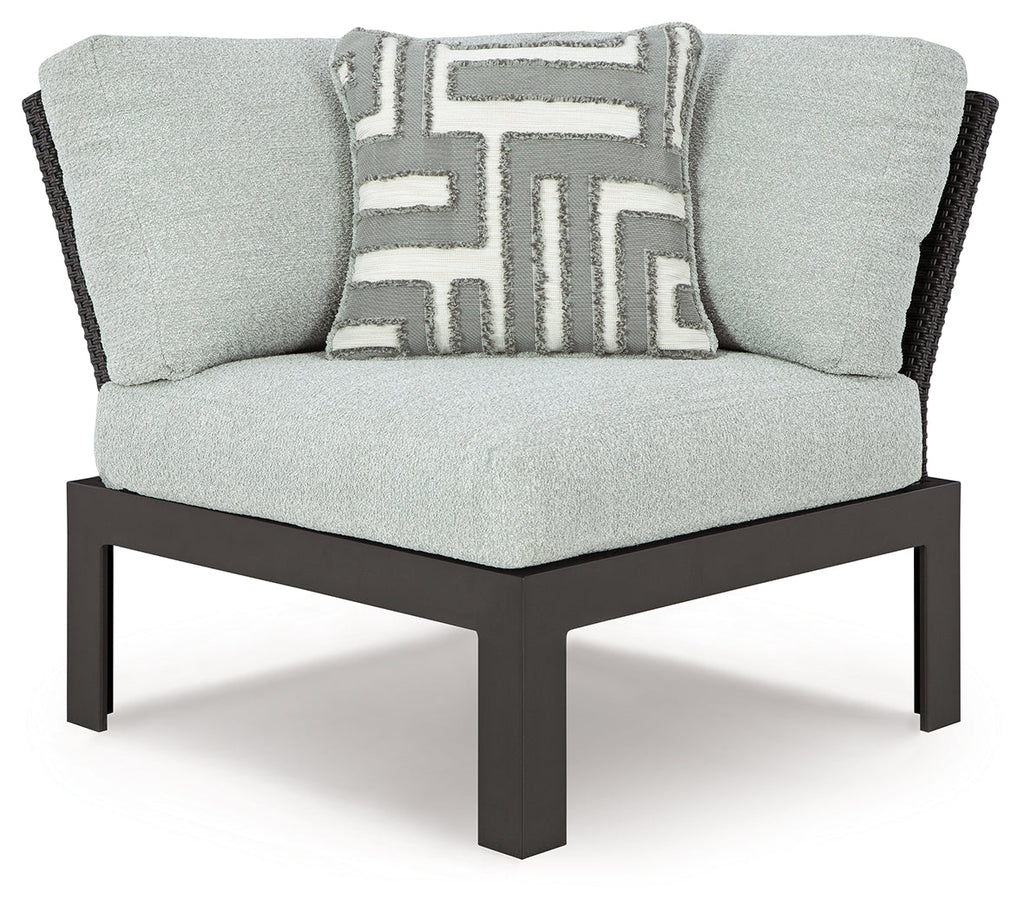 Beachloft Black/Gray 4-Piece Outdoor Sectional