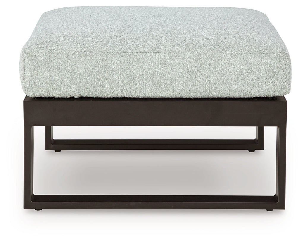 Beachloft Black/Gray 4-Piece Outdoor Sectional