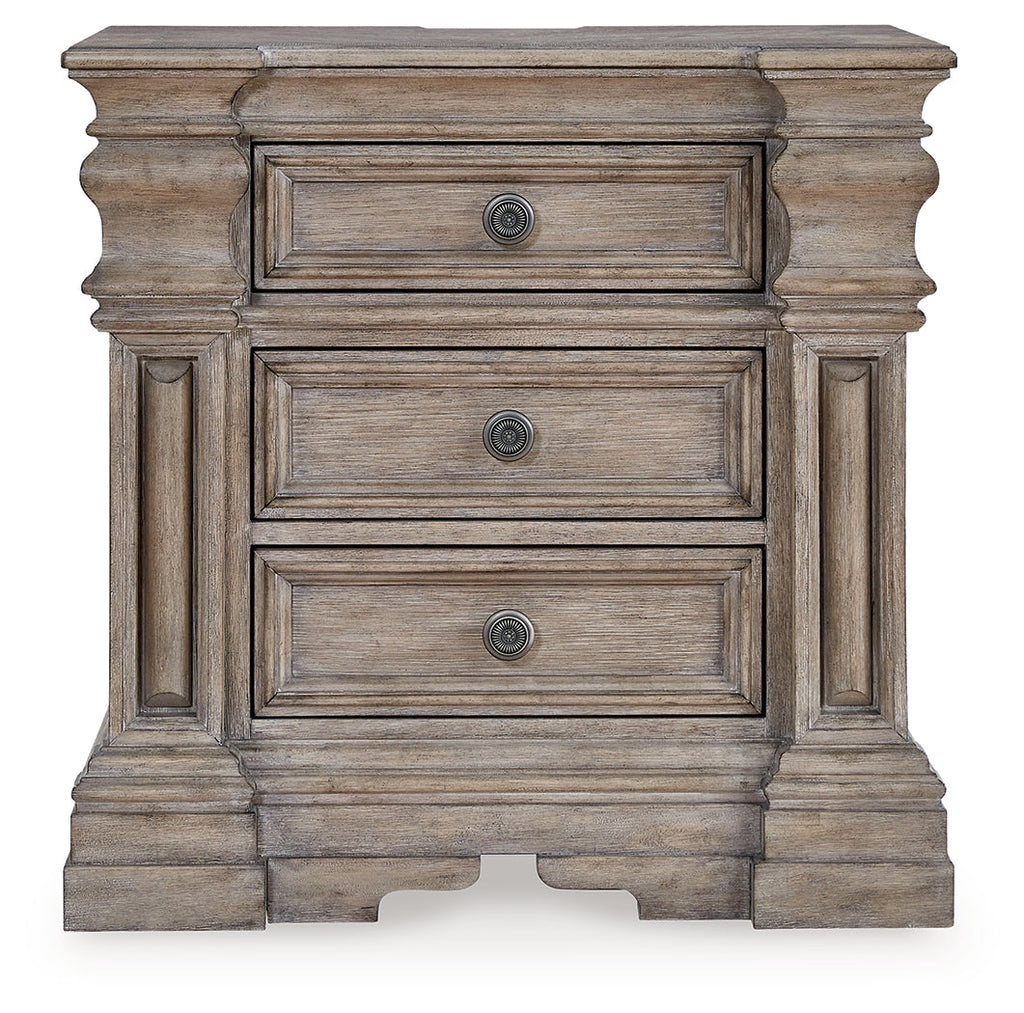 Blairhurst Light Grayish Cal. King Panel Bedroom Set, Brown