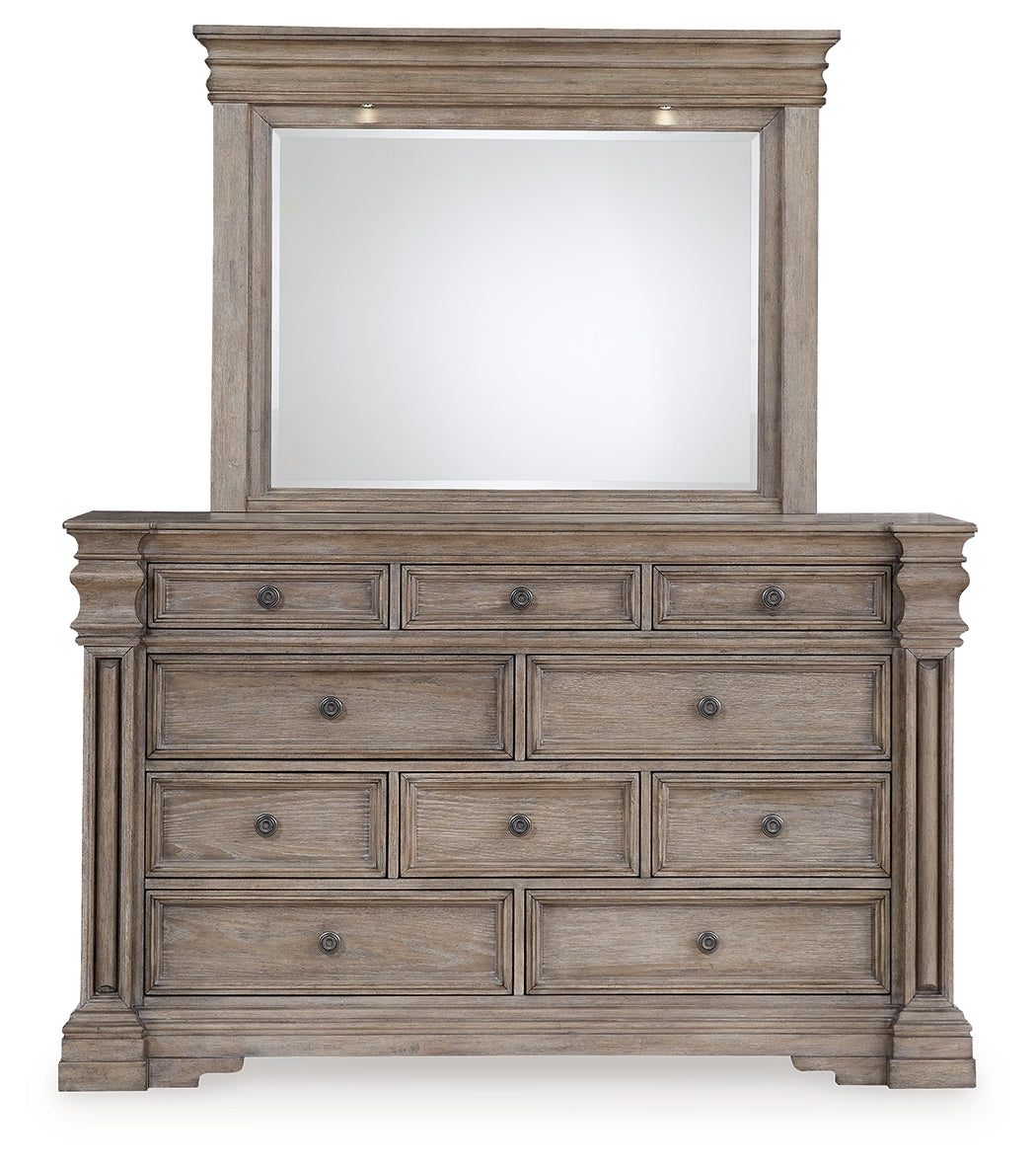 Blairhurst Light Grayish Queen Panel Bedroom Set, Brown