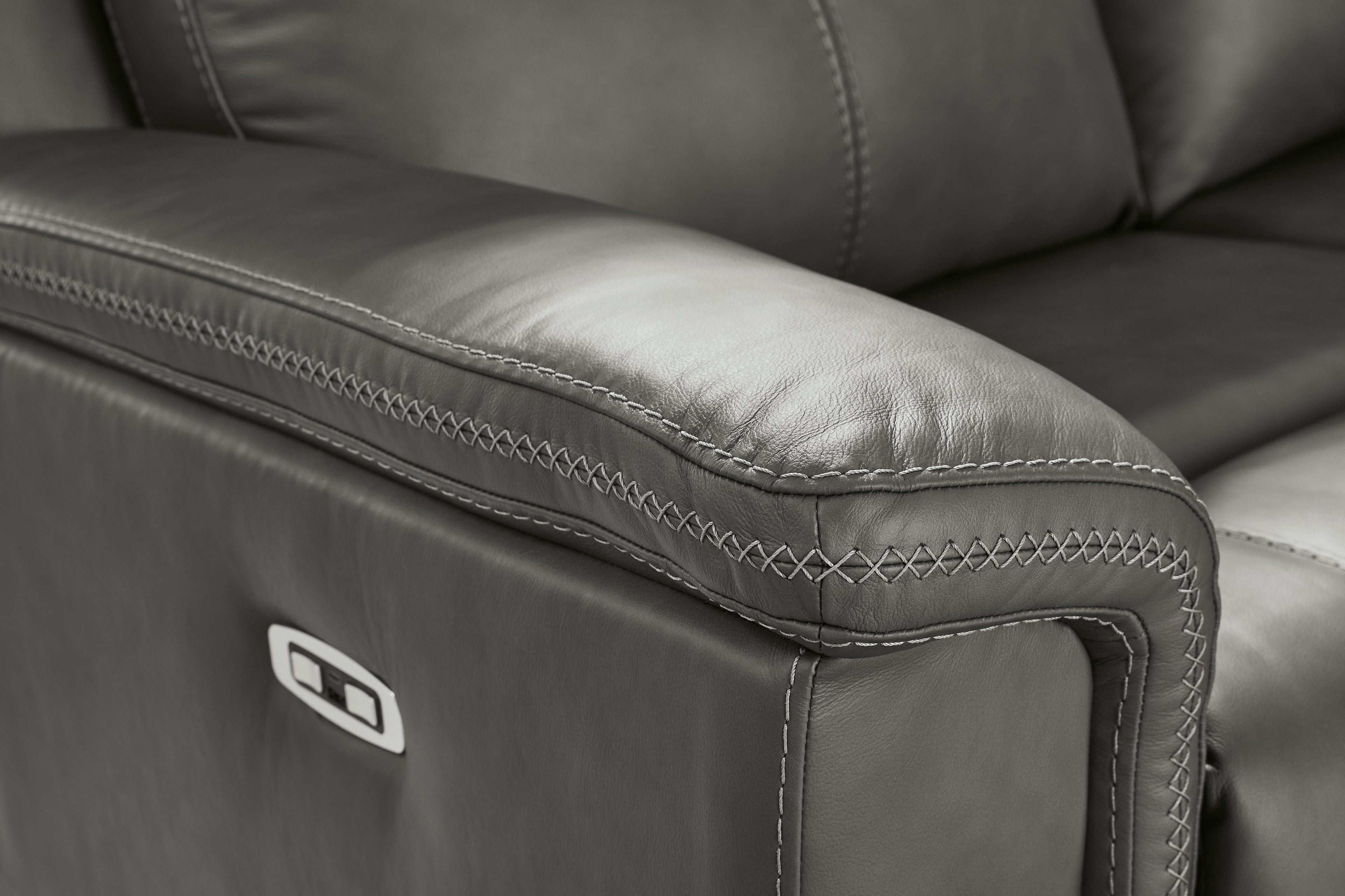 Bleckley Anchor PWR Recliner/ADJ Headrest