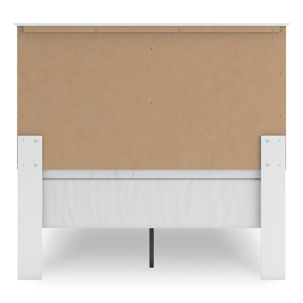Bostwick Shoals Full Panel Bed, Dresser, Mirror, Chest, and Nightstand, White