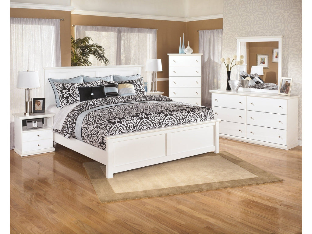 Bostwick Shoals White Six Drawer Dresser