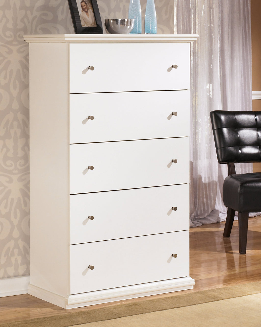 Bostwick Shoals White Twin Panel Bed, Chest and Nightstand
