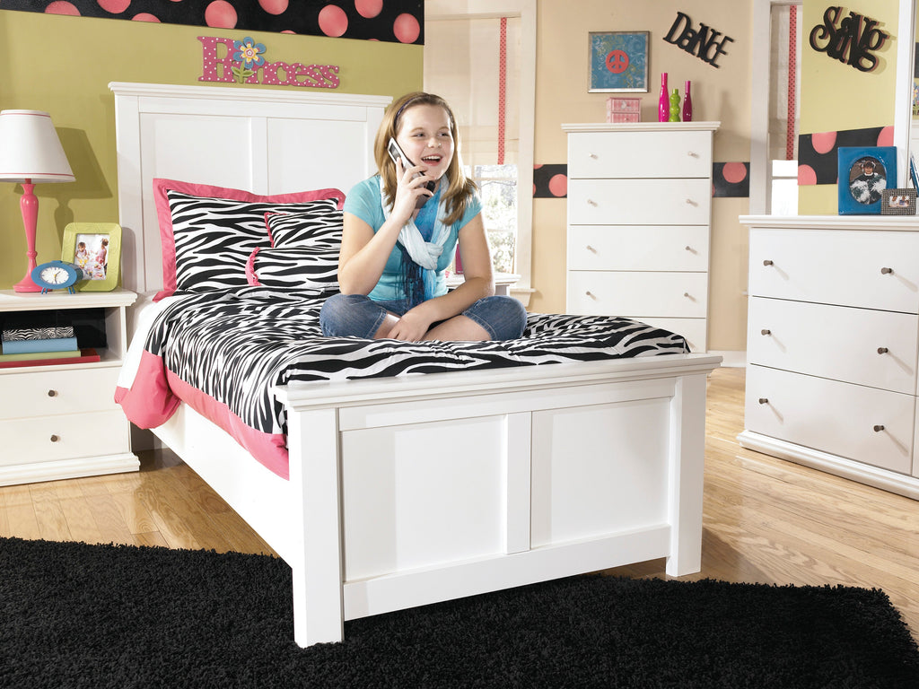 Bostwick Shoals White Twin Panel Bed, Chest and 2 Nightstands