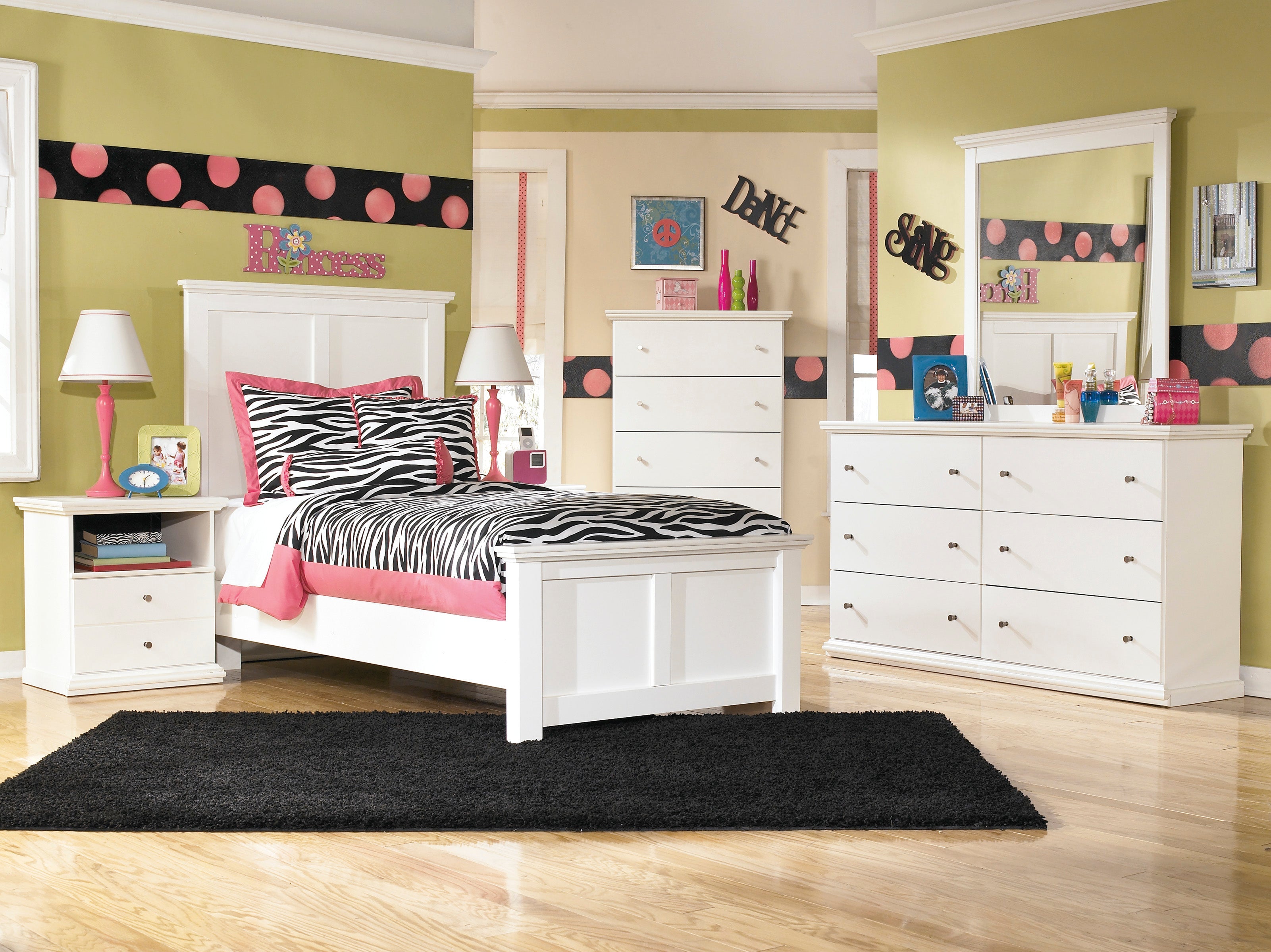 Bostwick Shoals White Twin Panel Bed, Chest and 2 Nightstands