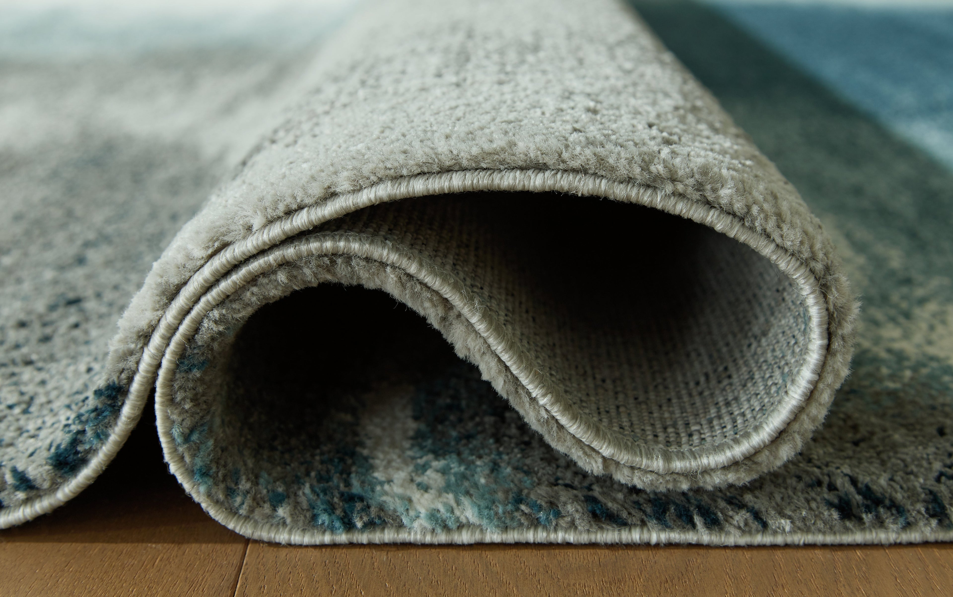 Brentward Blue/Gray/Ivory 5' x 7' Rug
