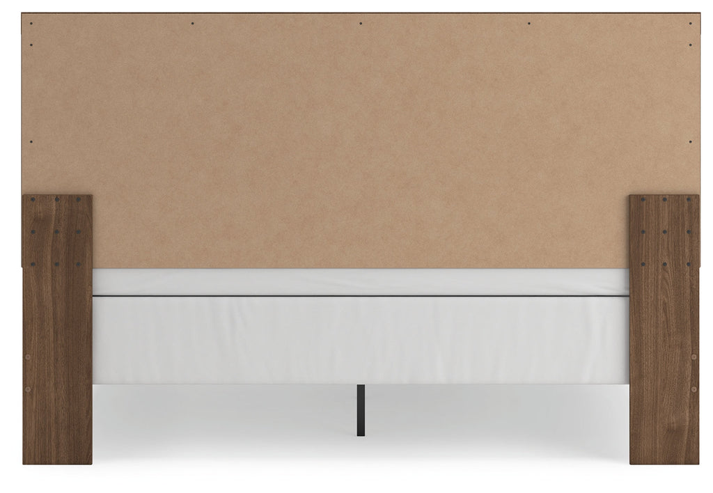 Broachmyn Auburn King Panel Bed