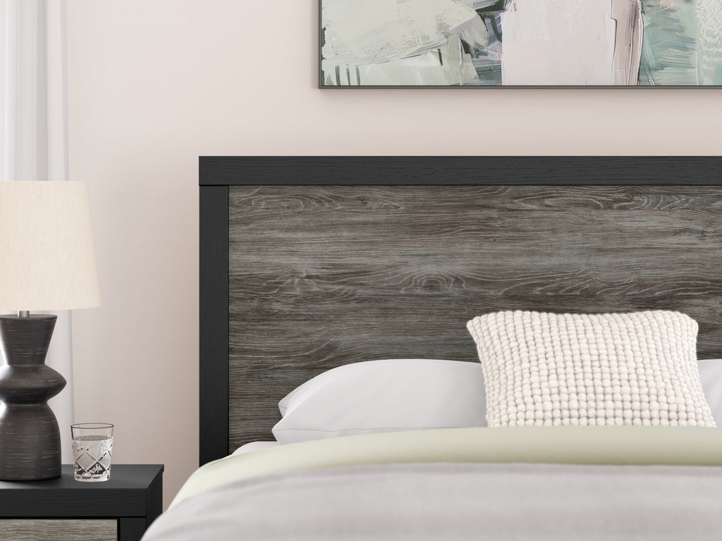 Broachmyn Black/Gray Queen Panel Bed, Dresser and Mirror
