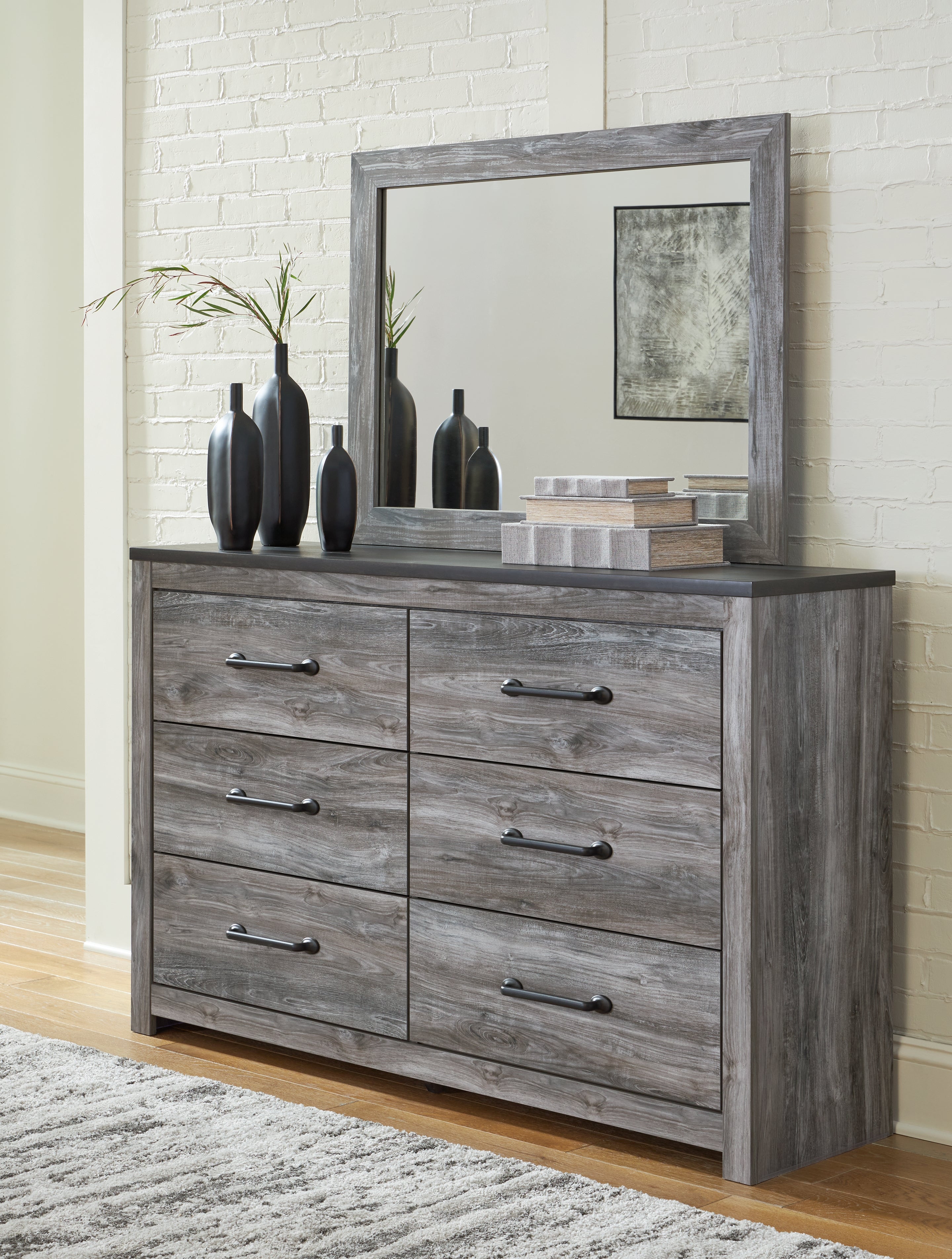 Bronyan Queen Panel Bedroom Set, Dark Gray