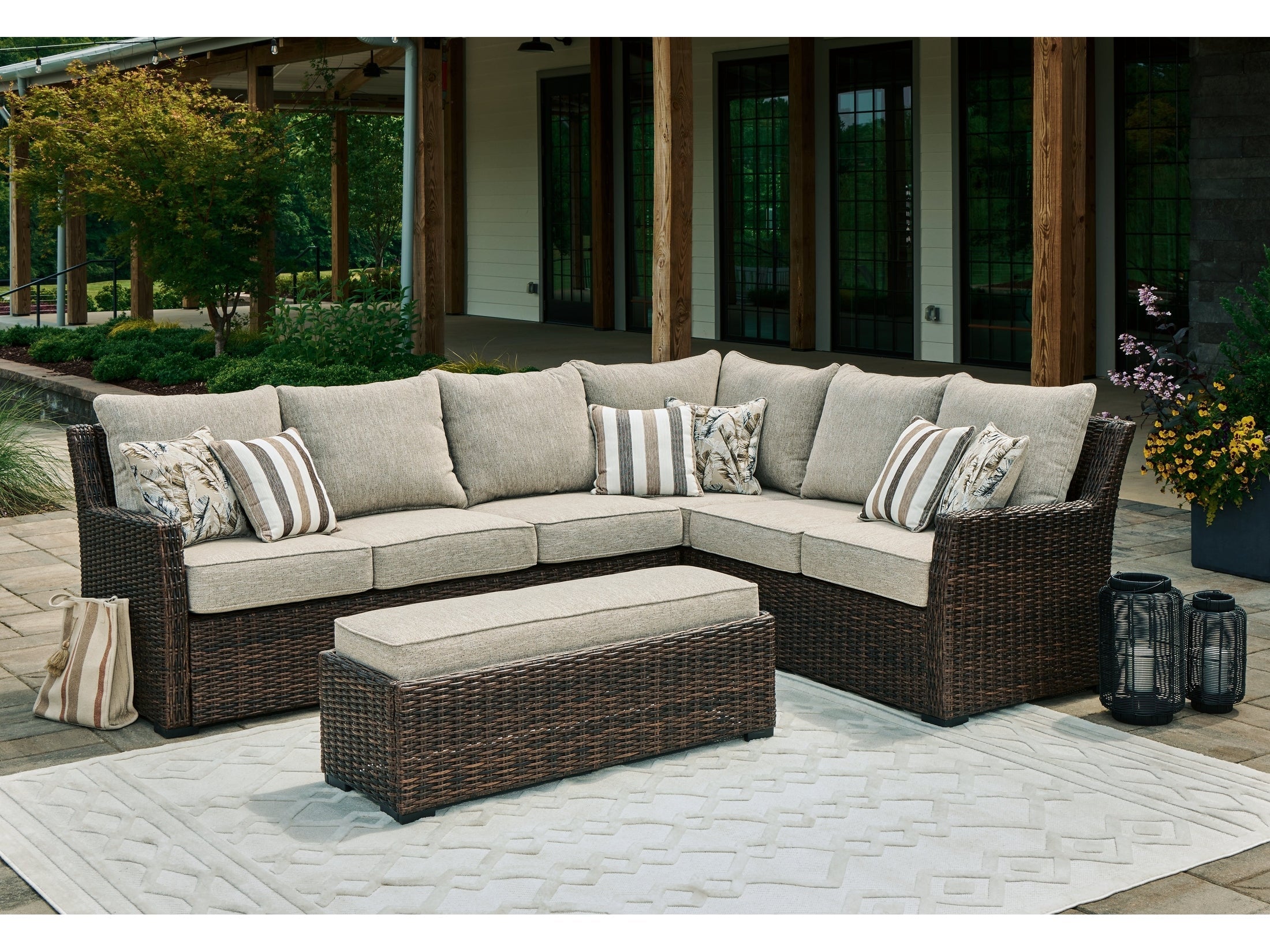 Brook Ranch Brown Outdoor Sofa Sectional/Bench with Cushion (Set of 3)