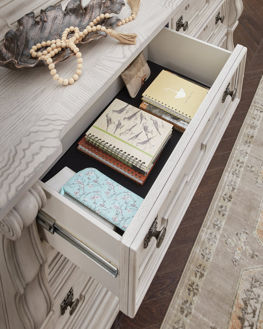 Bruchandi Antique White Dresser and Mirror