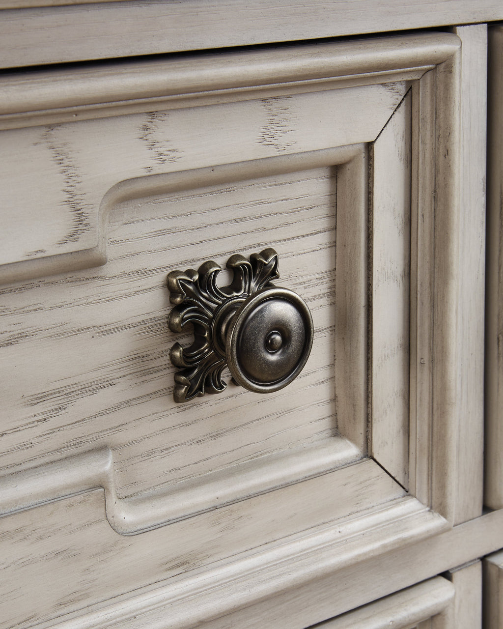 Bruchandi Antique White Five Drawer Chest