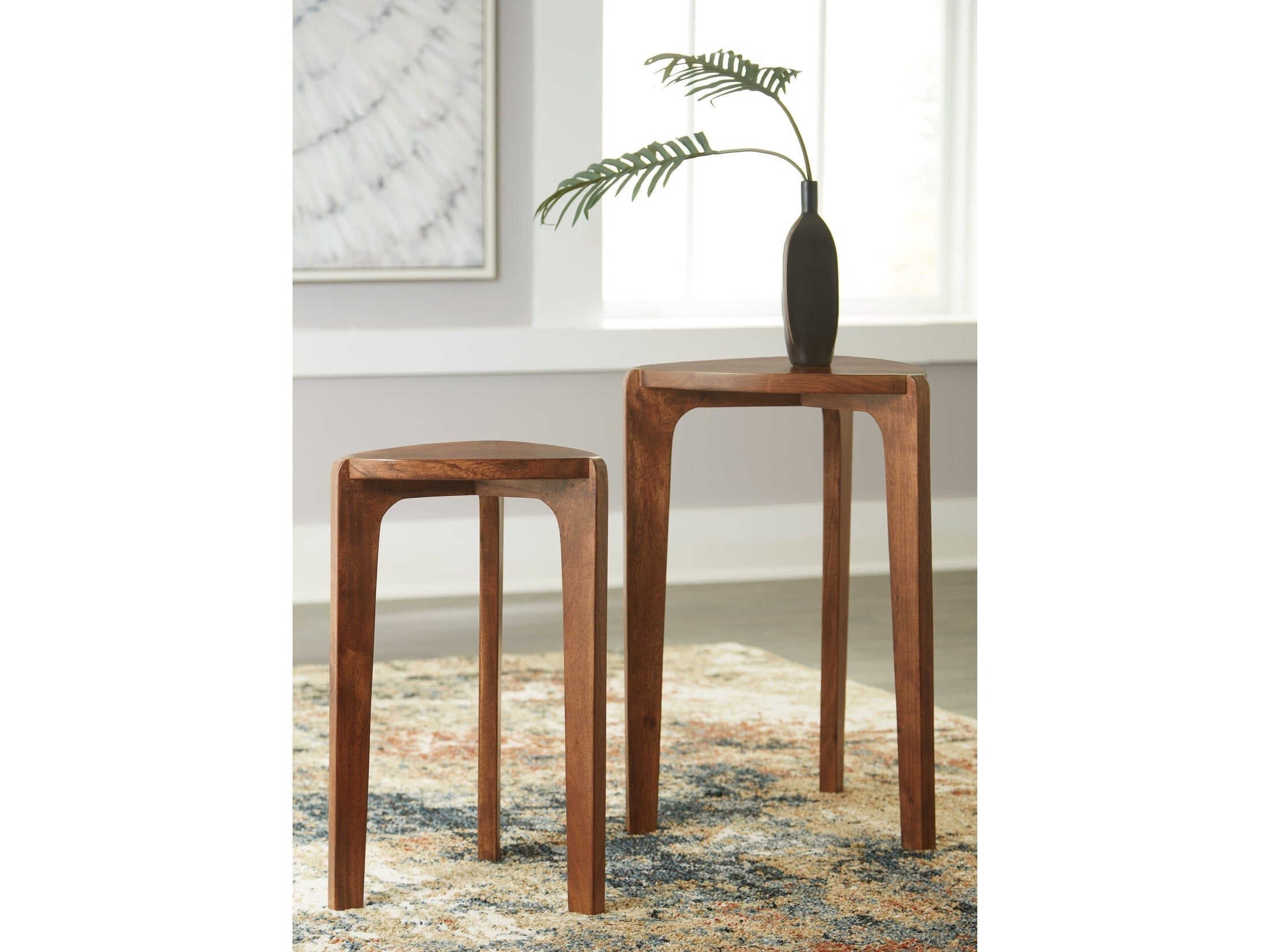 Brynnleigh Medium Brown Accent Table (Set of 2)