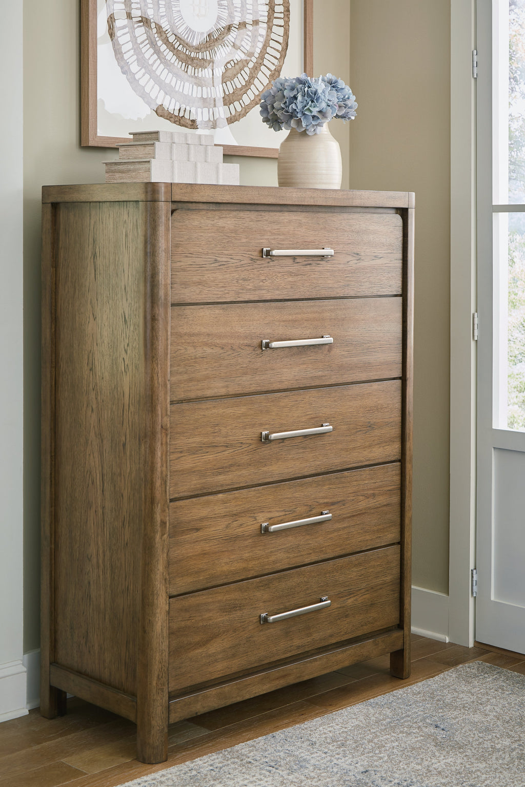 Cabalynn Light Brown Chest