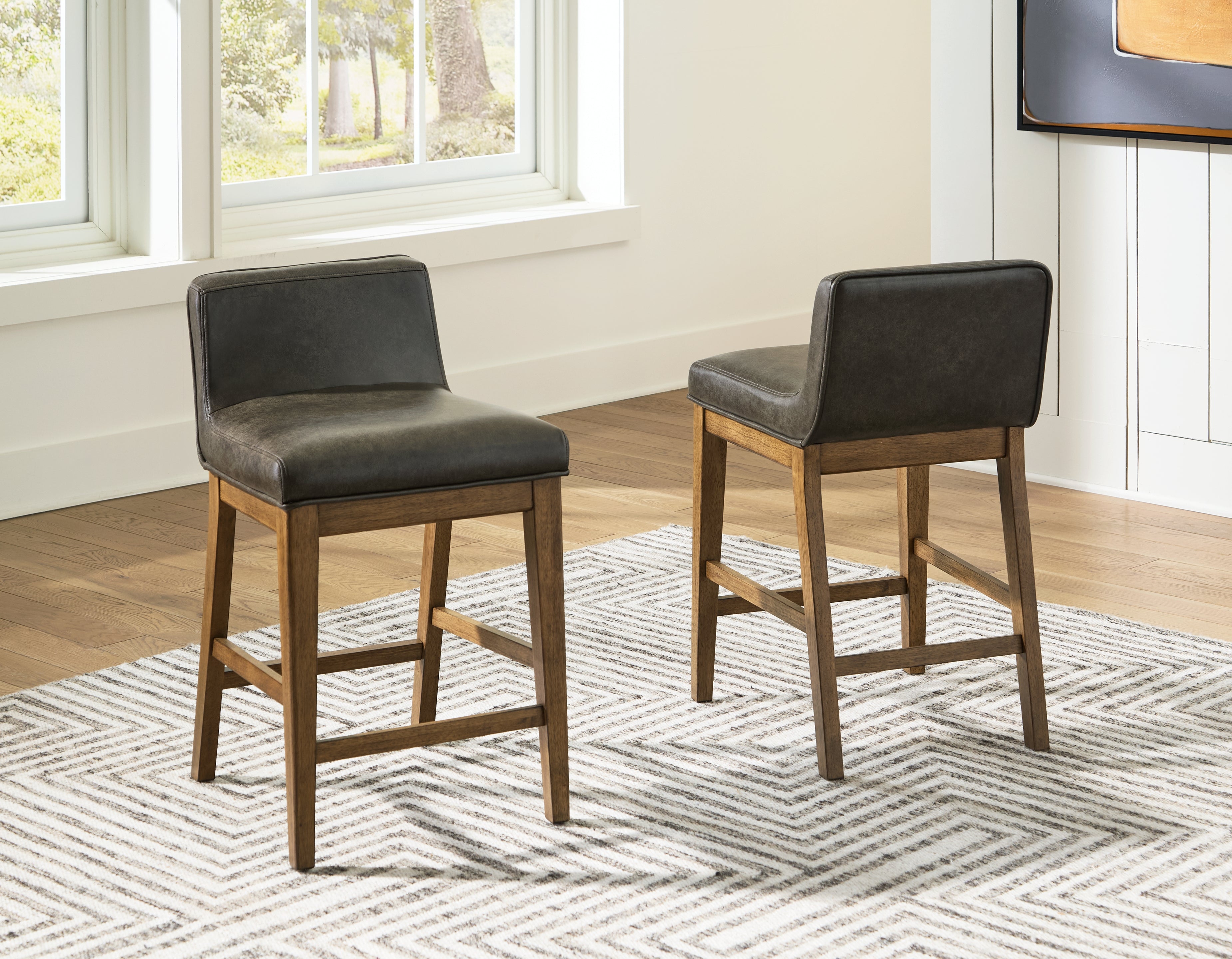 Cabalynn Two-tone Brown Counter Height Set