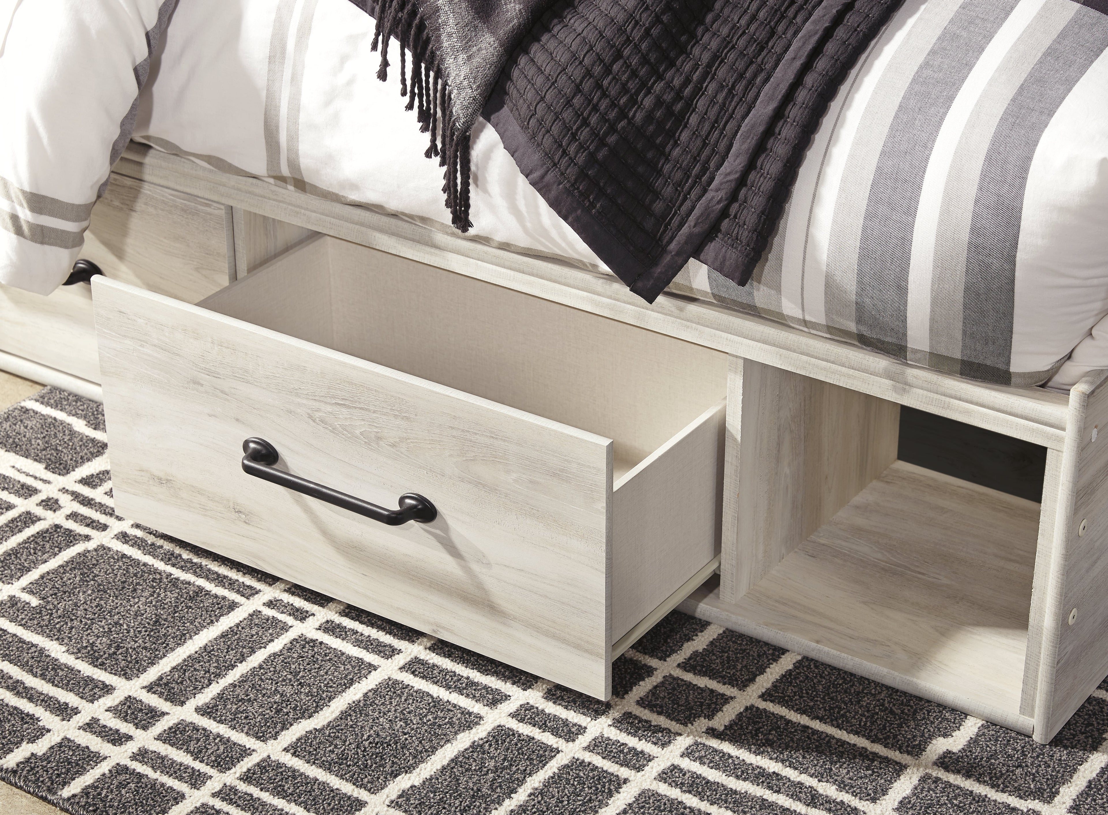 Cambeck Whitewash King Storage Bedroom Set